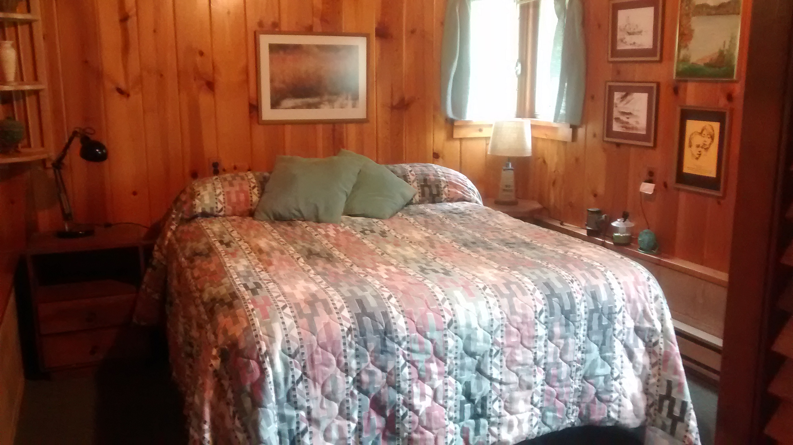 Log Cabin Pt. Honeoye Lake, NY Guesthouses for Rent in Honeoye, New