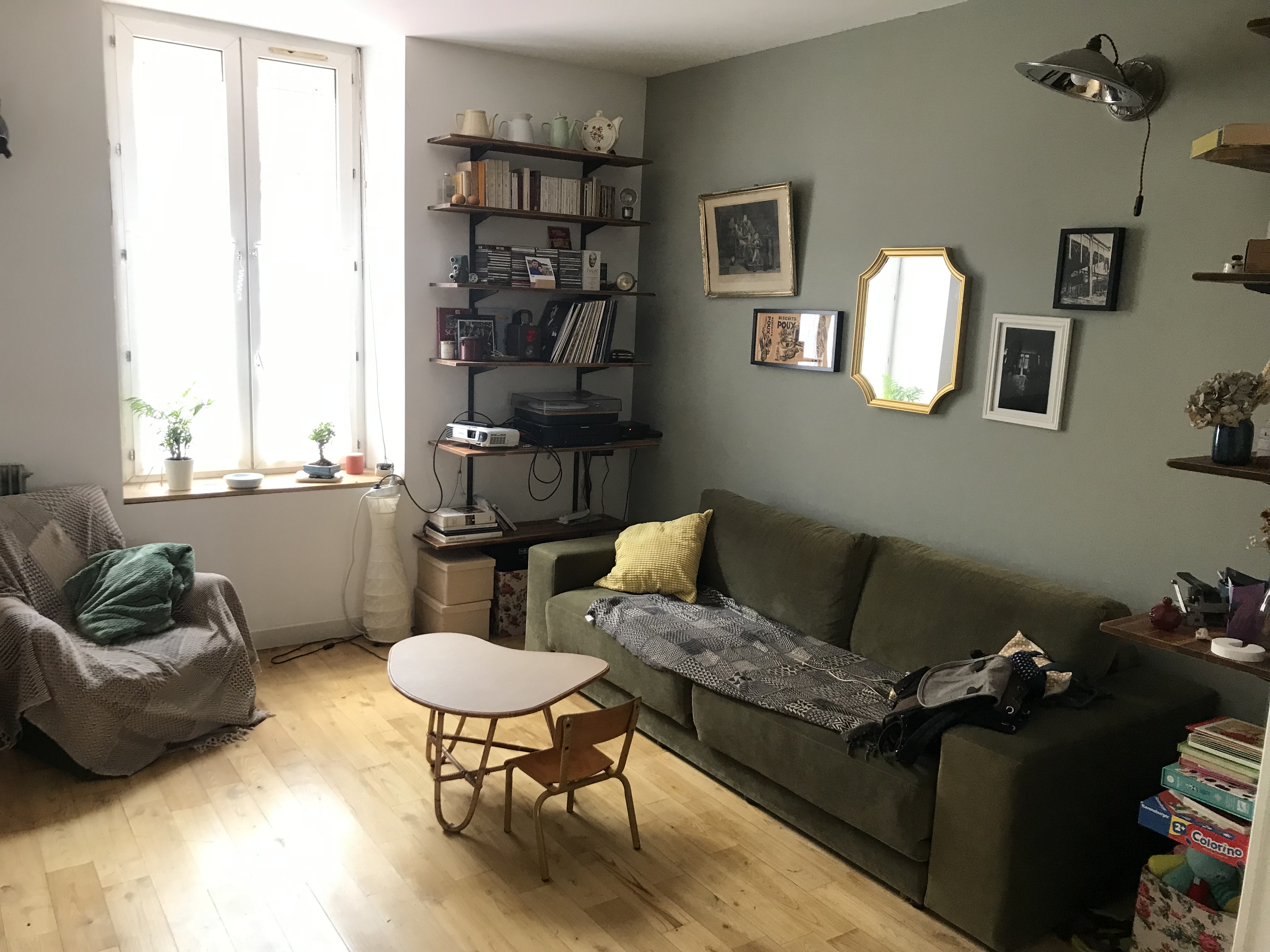 House with courtyard near the train station Townhouses for Rent in