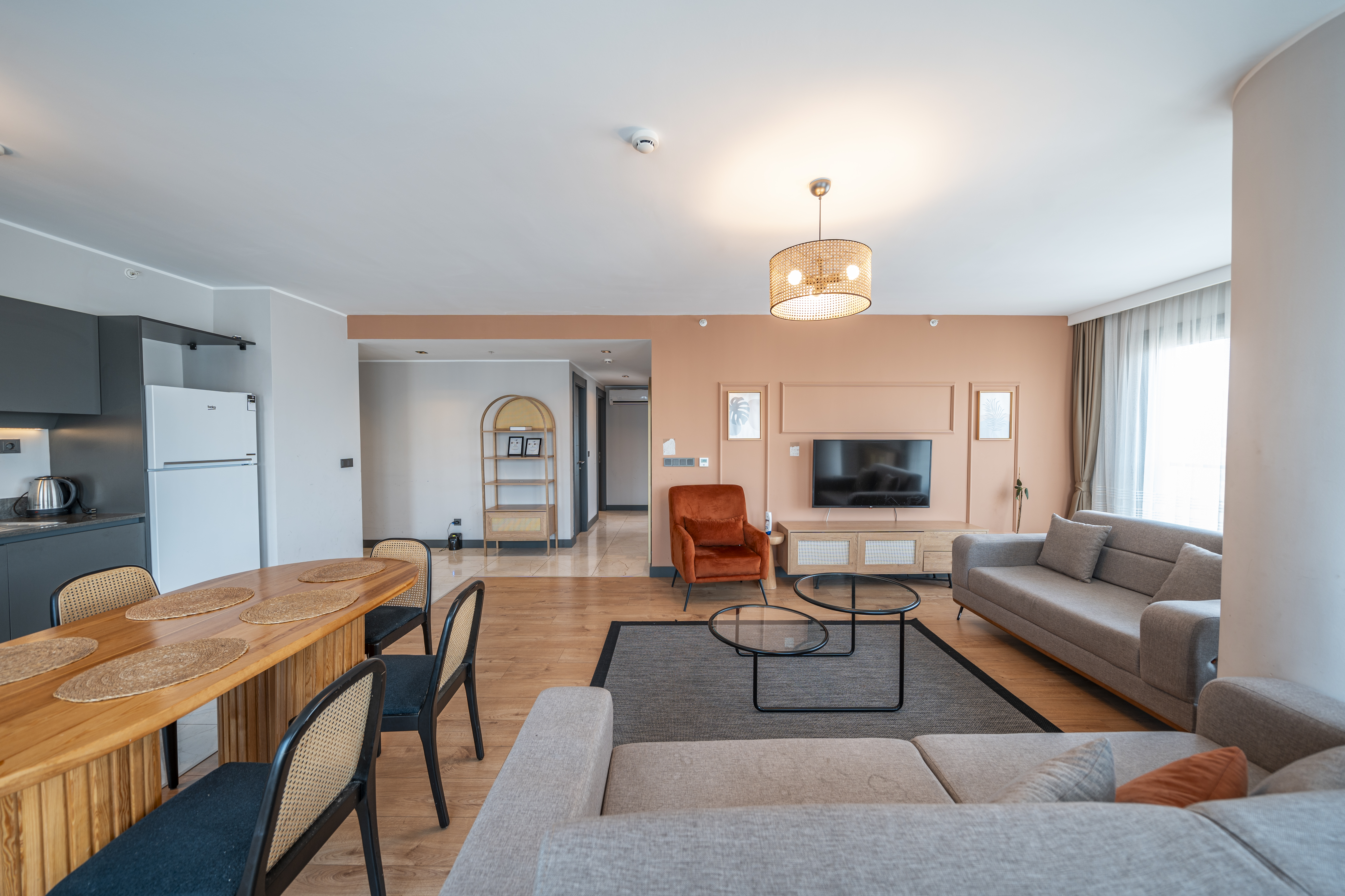 Central 3 BR in Kağıthane ; Full AC, Gym, Parking in Kagithane, Istanbul