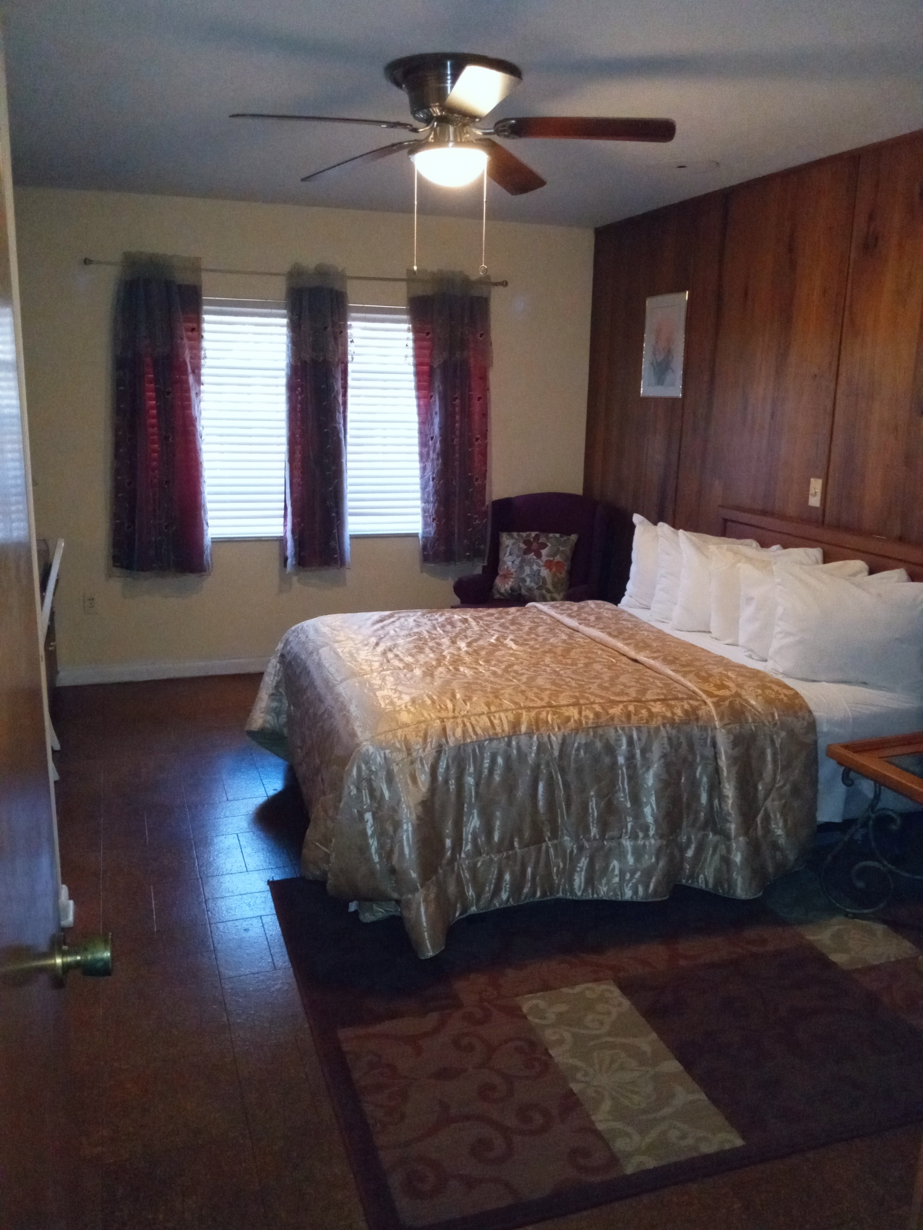 Safe Clean Private unit nr Bok Towers & Legoland