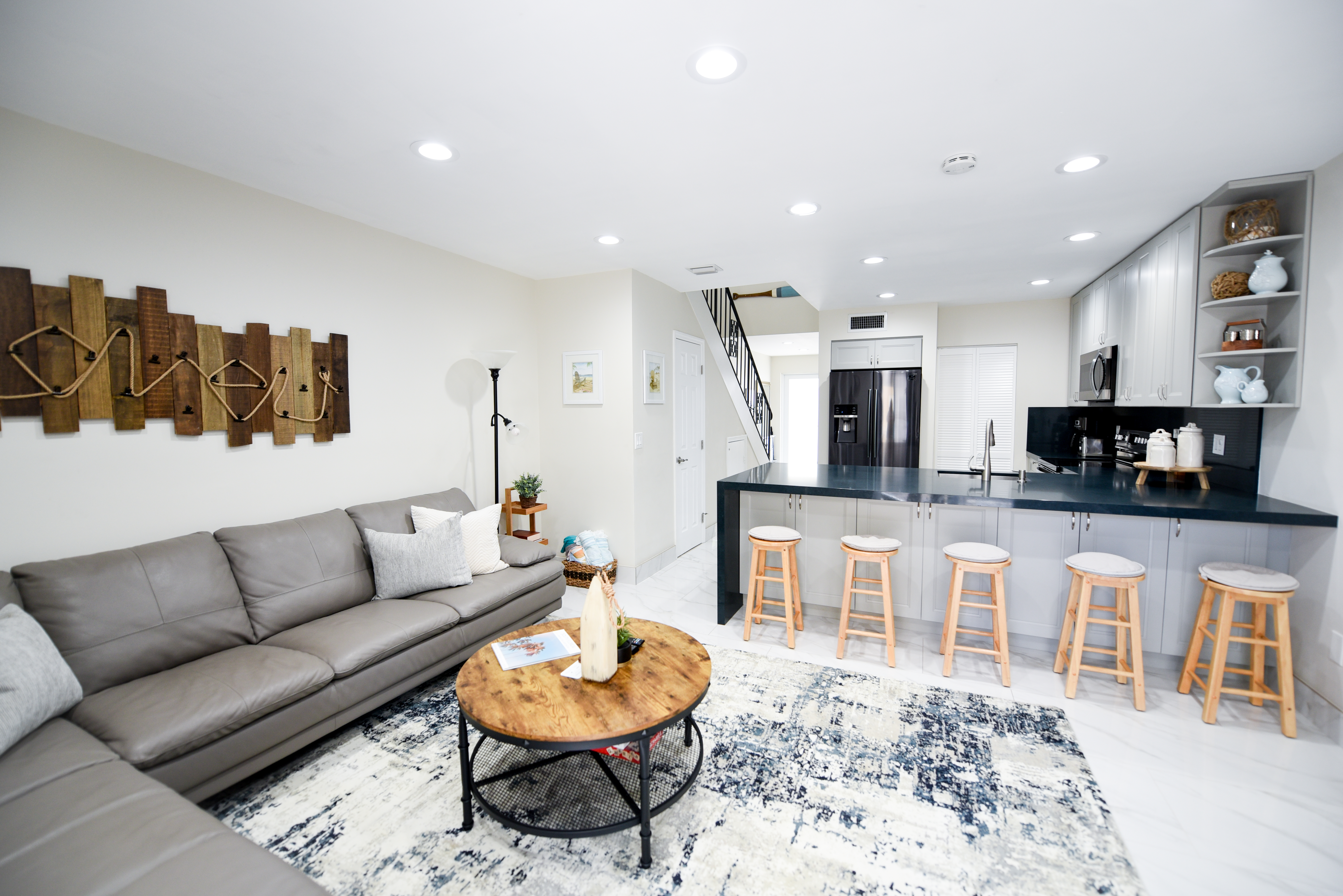 The Hamptons Hideaway ~ By RRAccommodations in Hollywood, Broward County