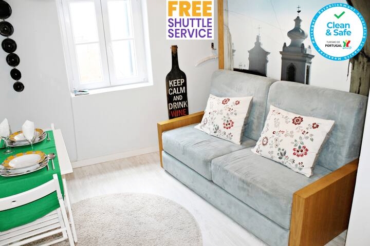 Alfama Blue House "Green Apartment" Free Pick up
