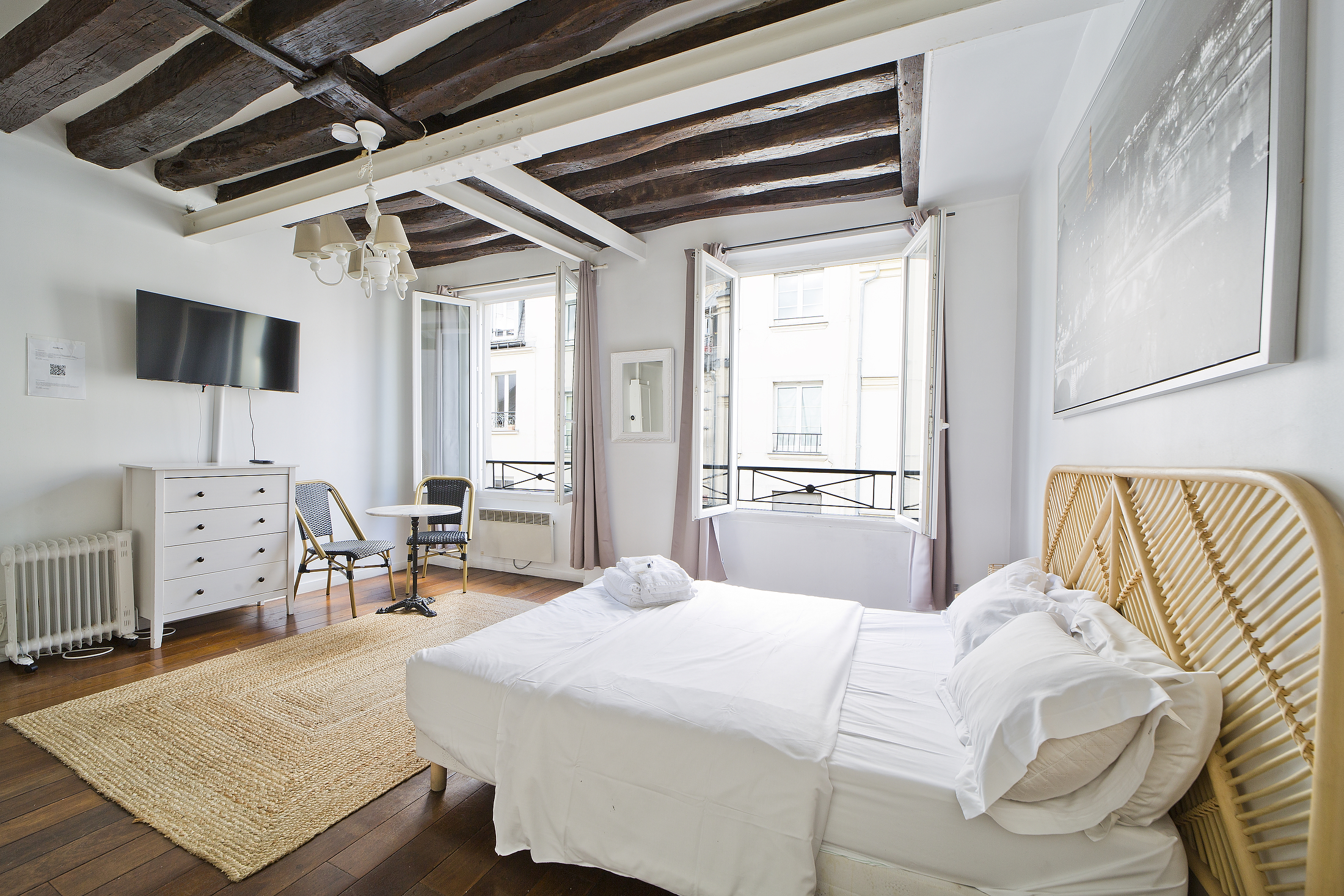 So french apartment (cléry45)