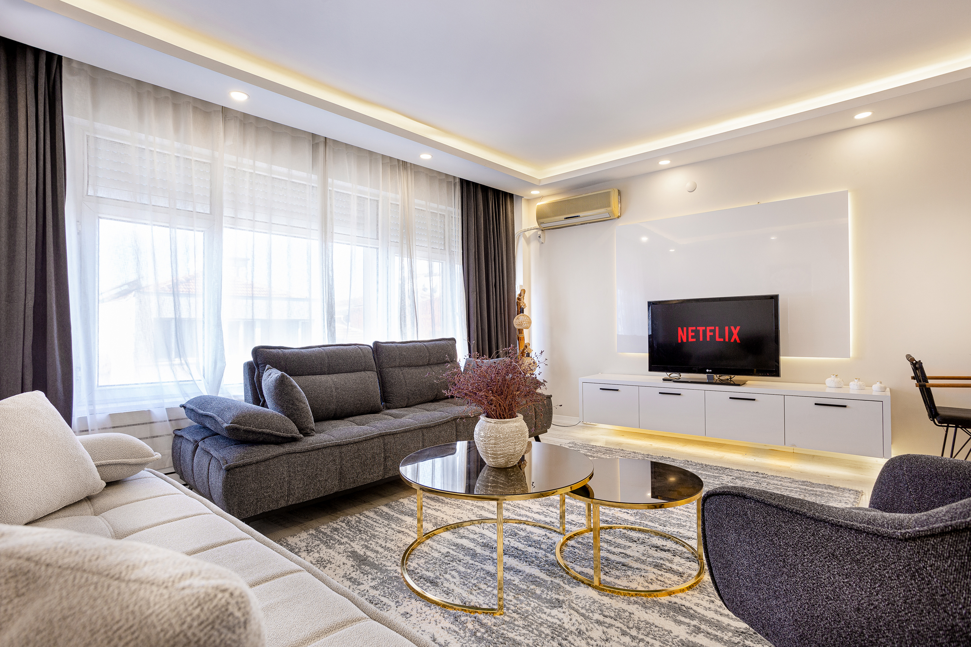 City View &Cozy Modern 4BD-2BA /1 Min.Sisli Mosque in Sisli, Istanbul