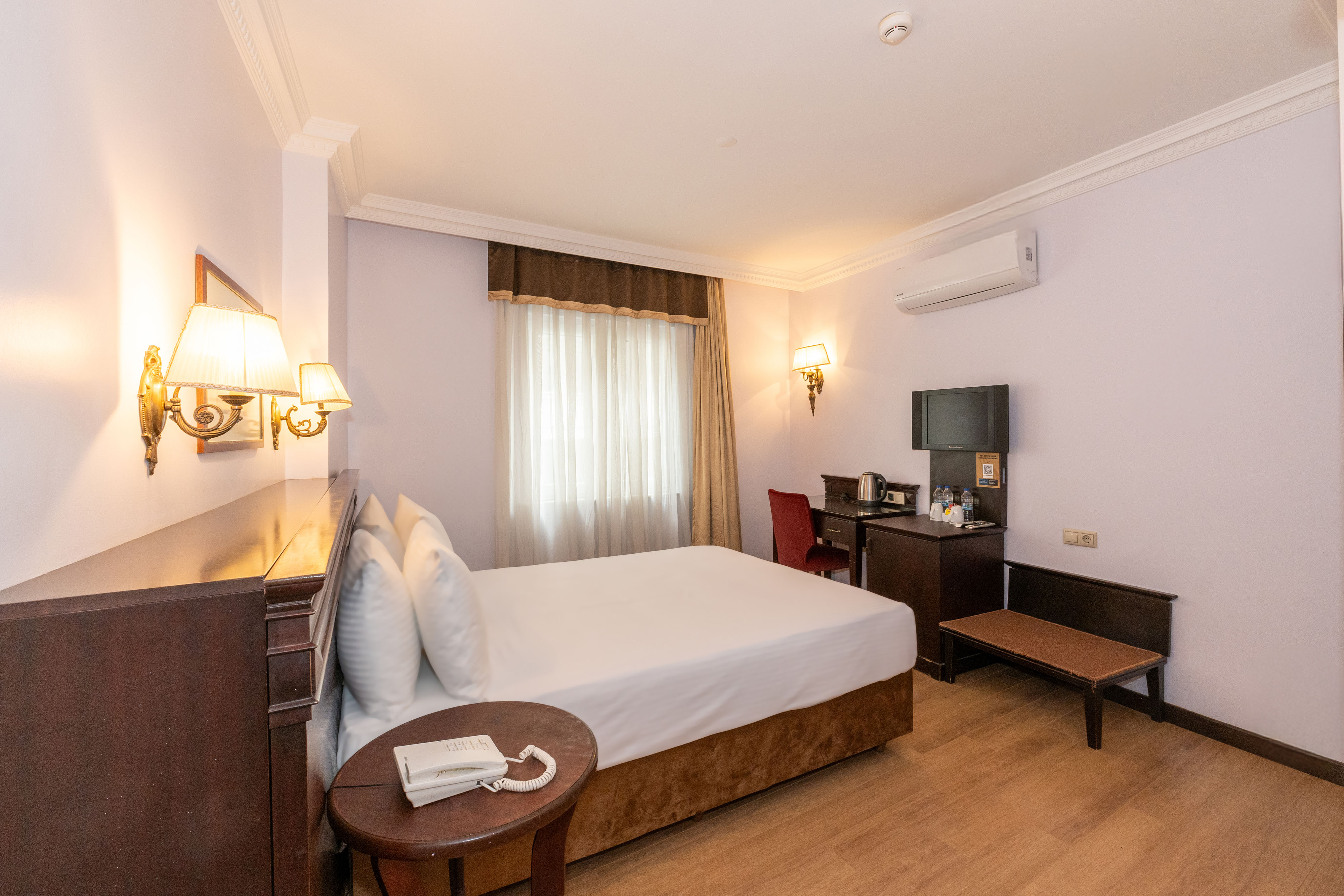 Pera Rose Hotel Family Room in Beyoglu, Istanbul