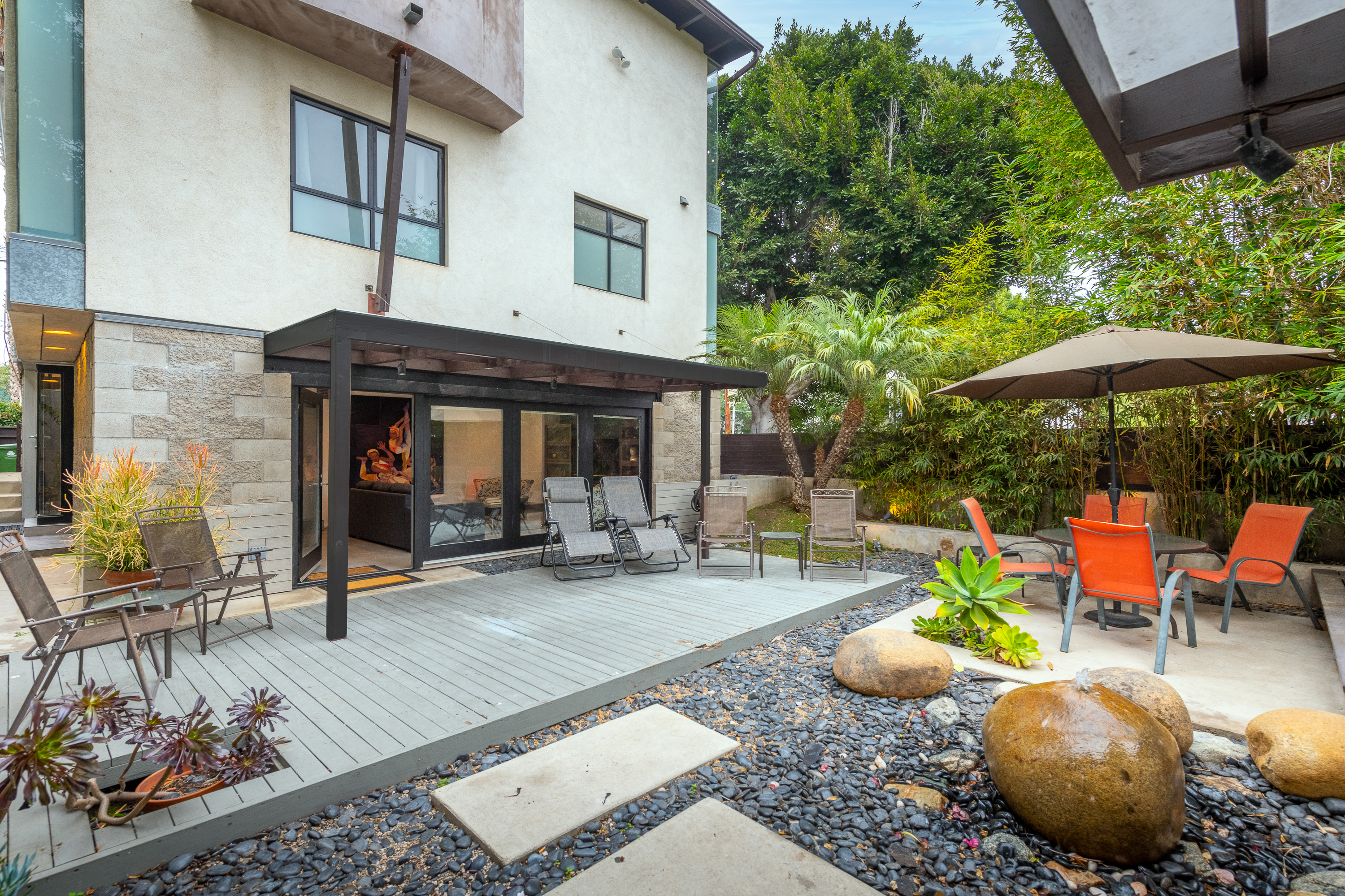 2 Blocks to Beach – The Perfect Home for Families