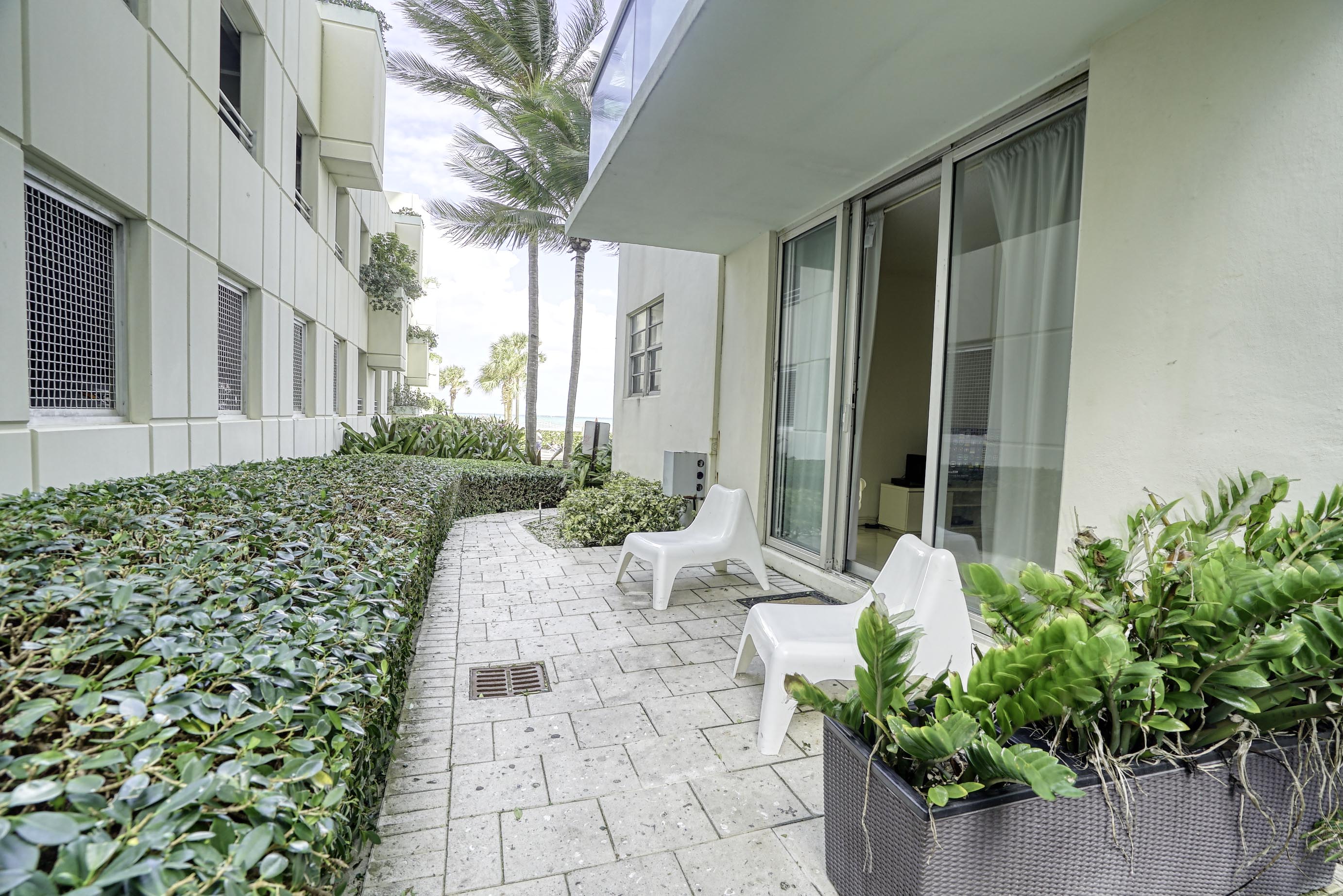 Miami Hollywood Great 2 Bedroom with Garden View in Hollywood, Broward County