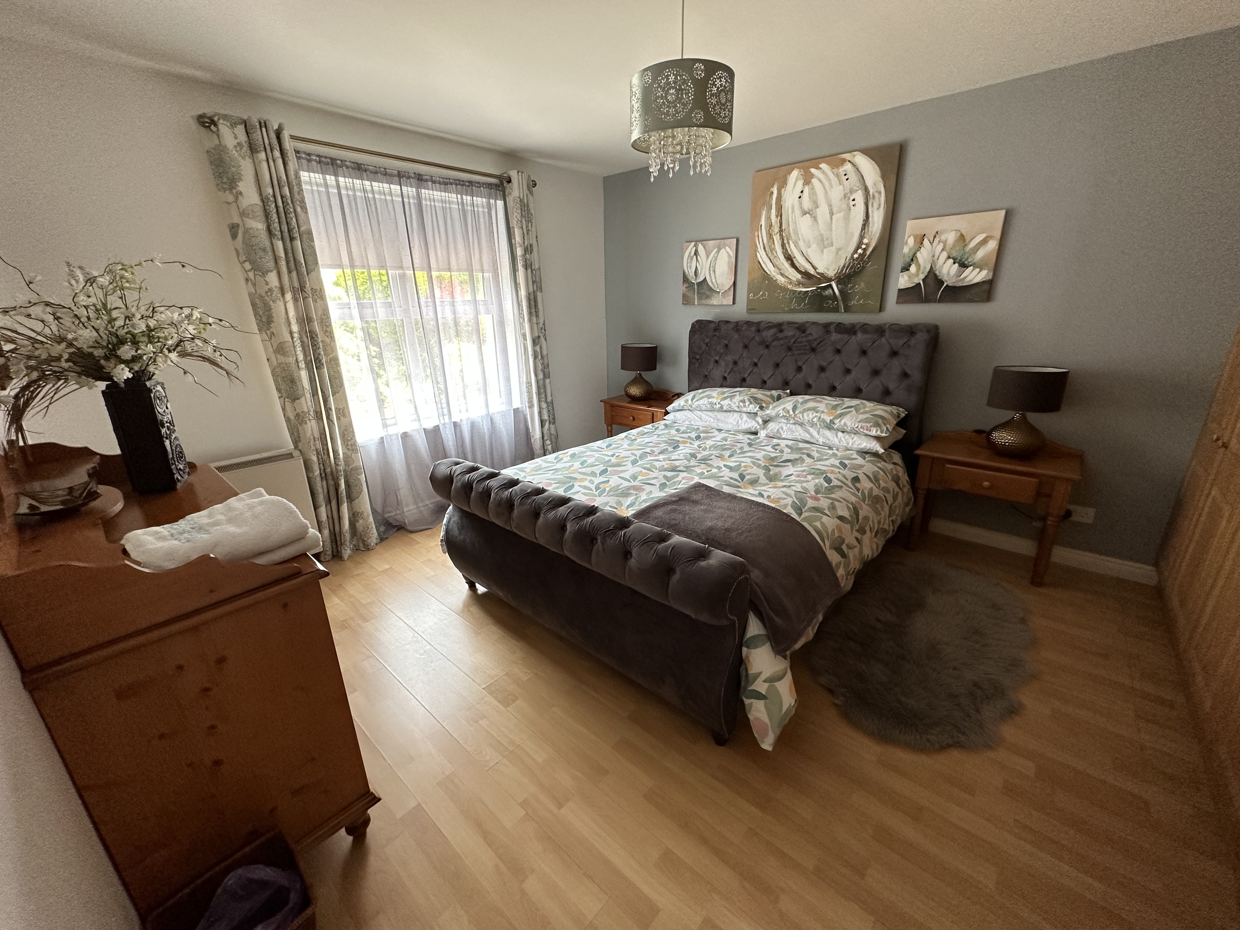 Beautiful North Coast Riverside Apt