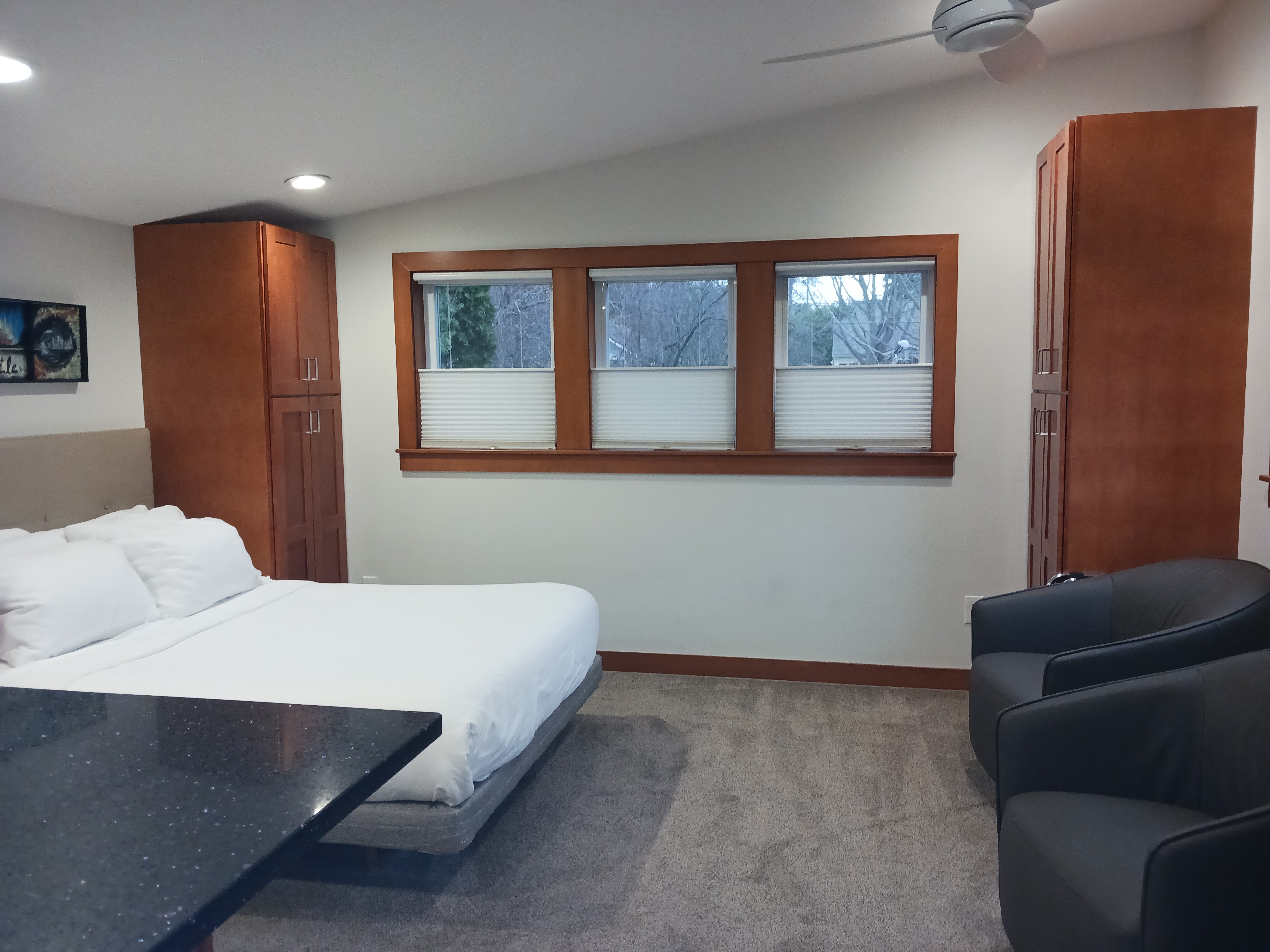 Treehouse Feel. Cozy. Hot Tub. Sights/Bars/Cafès.