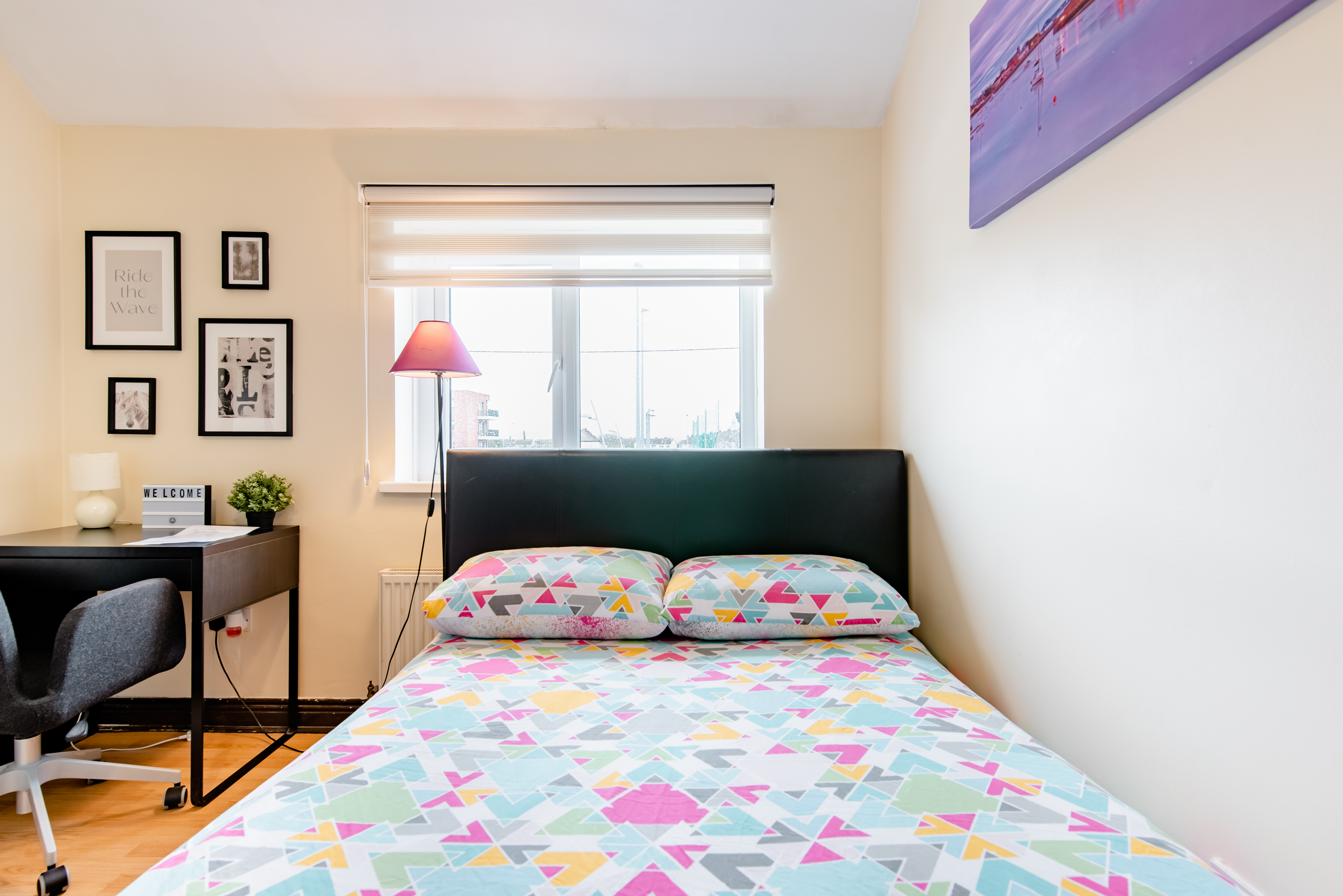 EnSuite Double Room-Airport-Free Breakfast-Parking