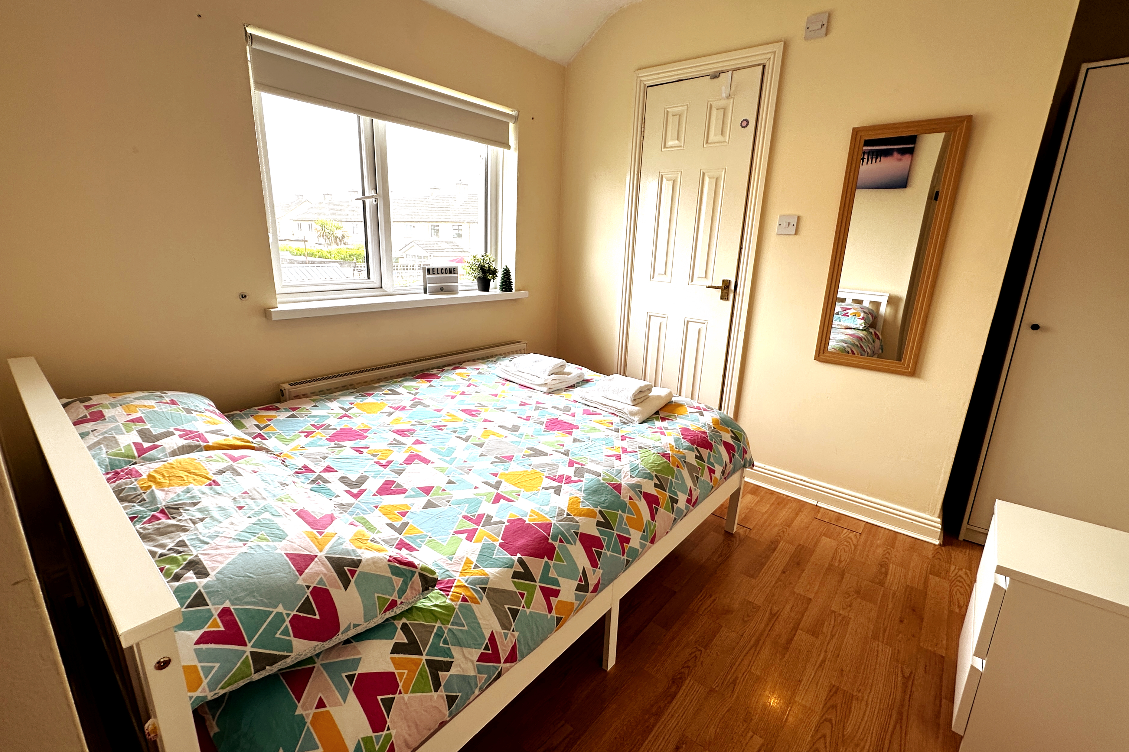 Double En-Suite Room, Near Airport, Breakfast