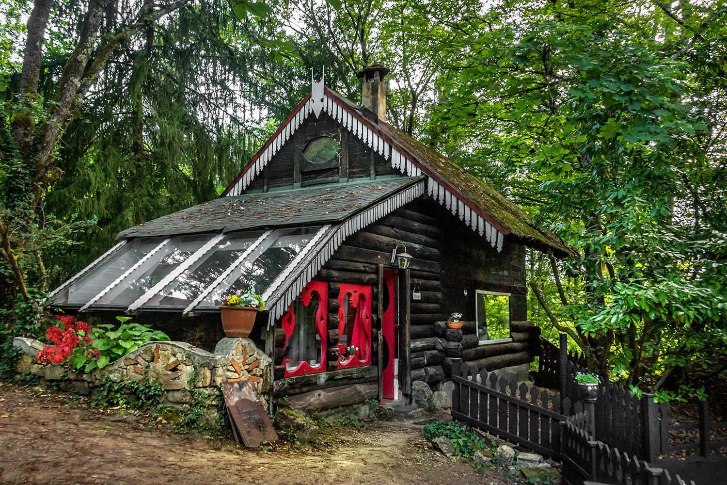 Chalet /duplex village Insolite 4 km from Sarlat
