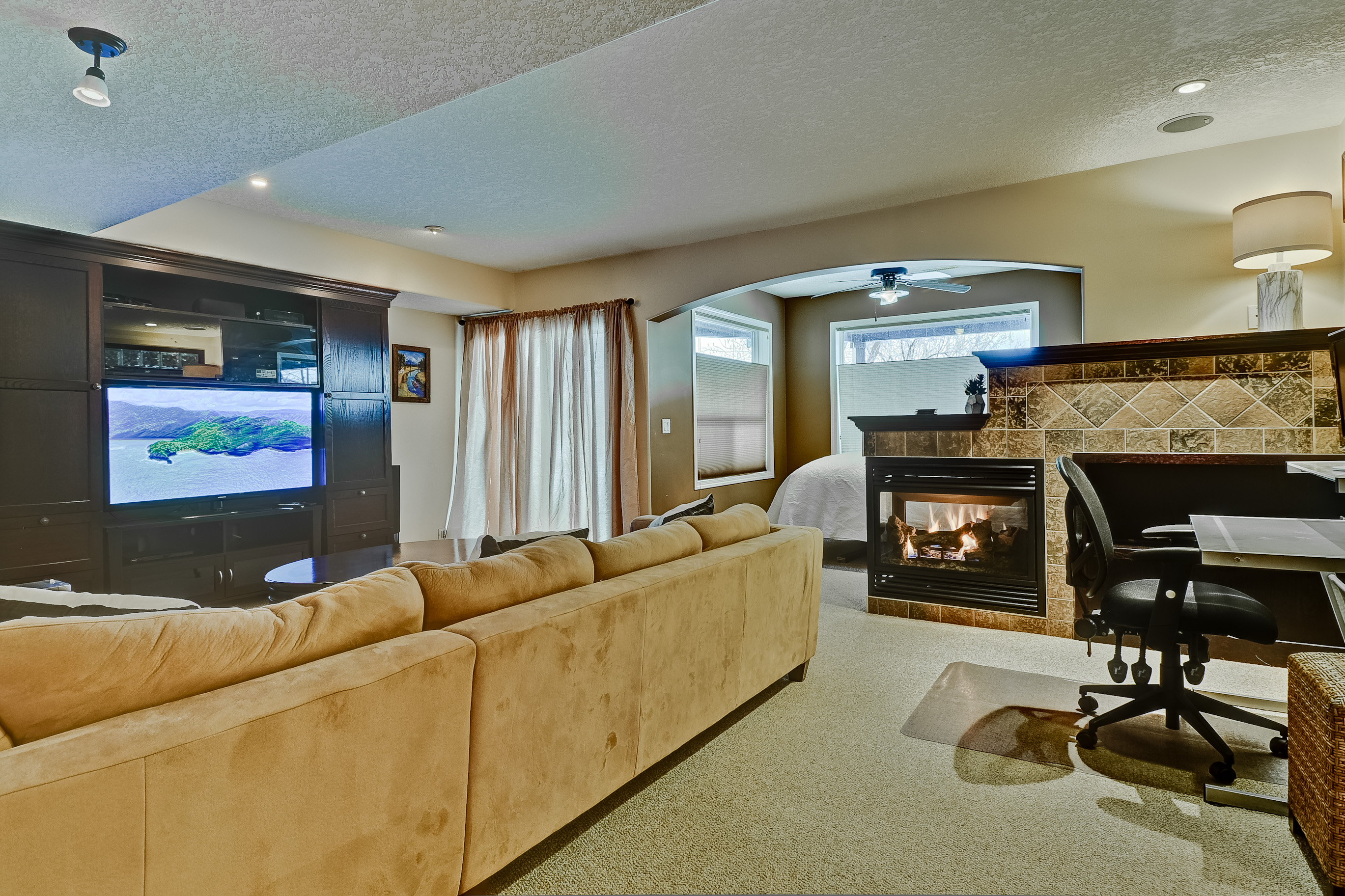 Cozy Executive Walkout Basement Guesthouses For Rent In Calgary Alberta Canada Cozy Executive Walkout Basement Guesthouses For Rent In Calgary Alberta Canada