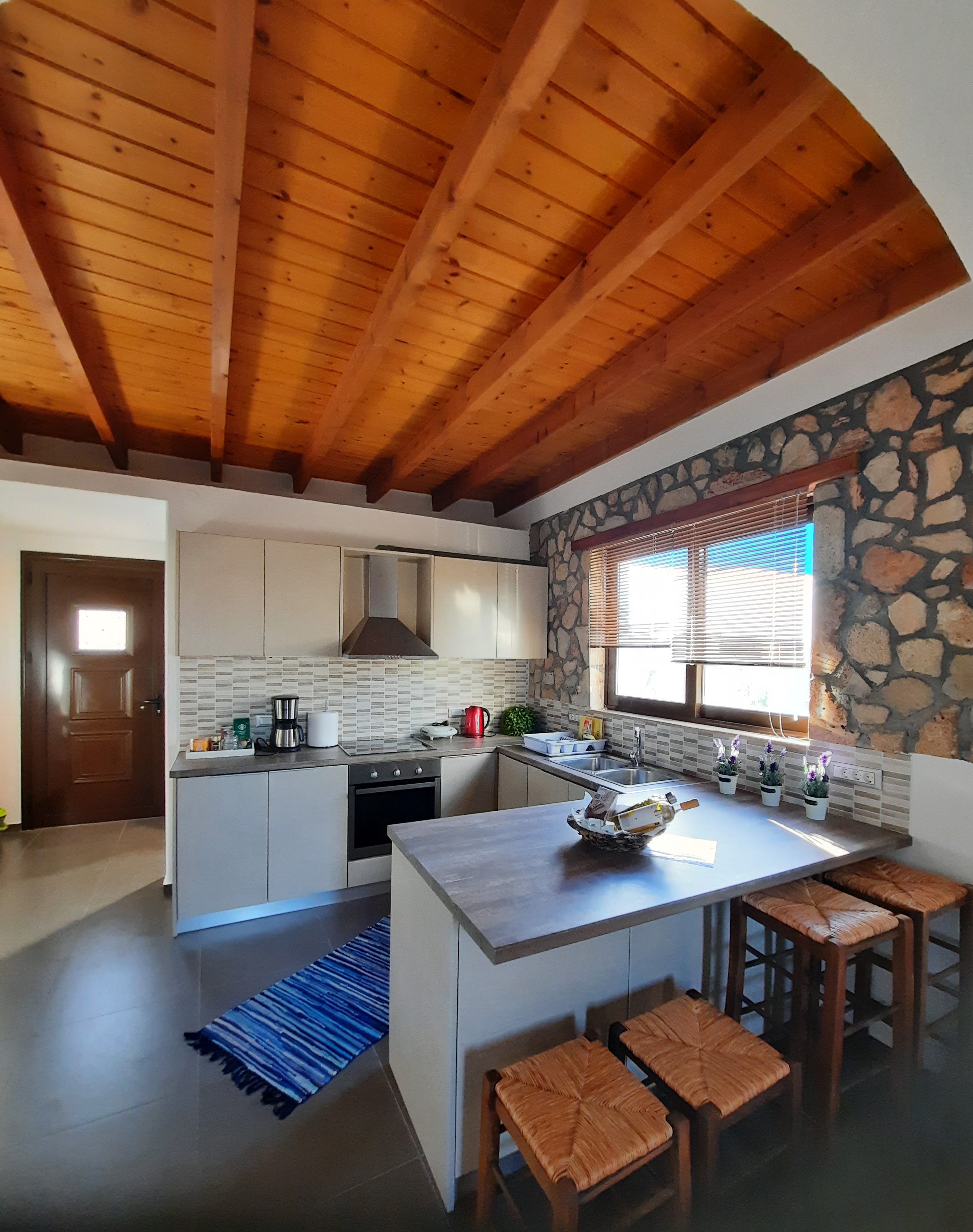 Tholos (apartment 2)
