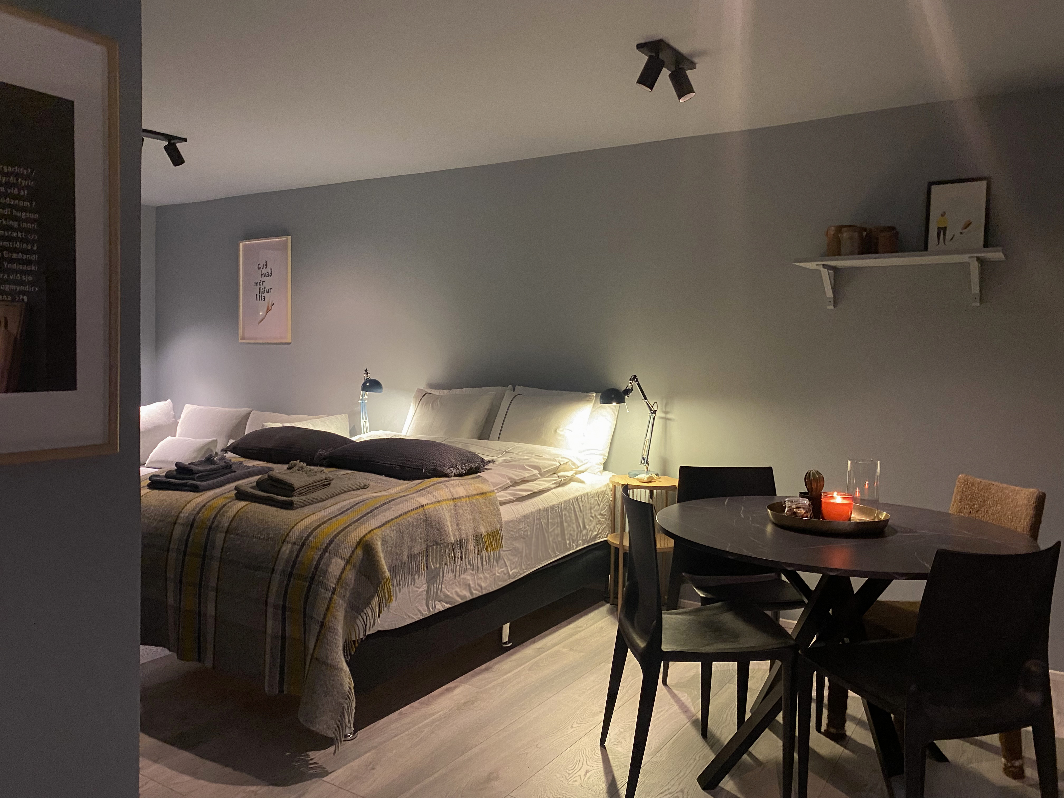 Perfectly located and comfortable place downtown.