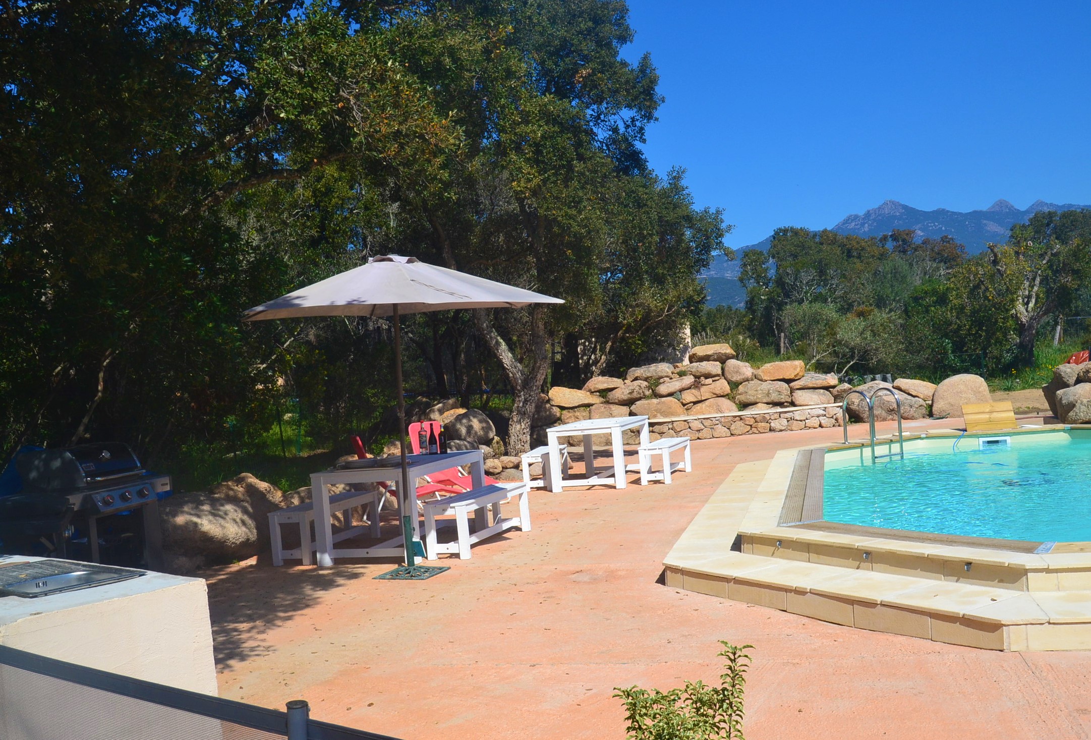 Far South, Beachfront - Heated pool
