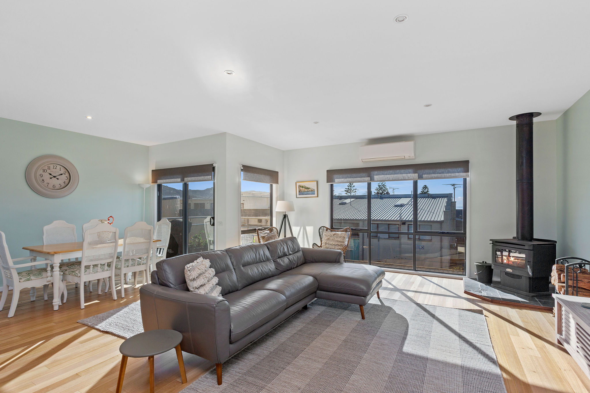 Cowrie a 3-bedroom unit in the heart of Apollo Bay