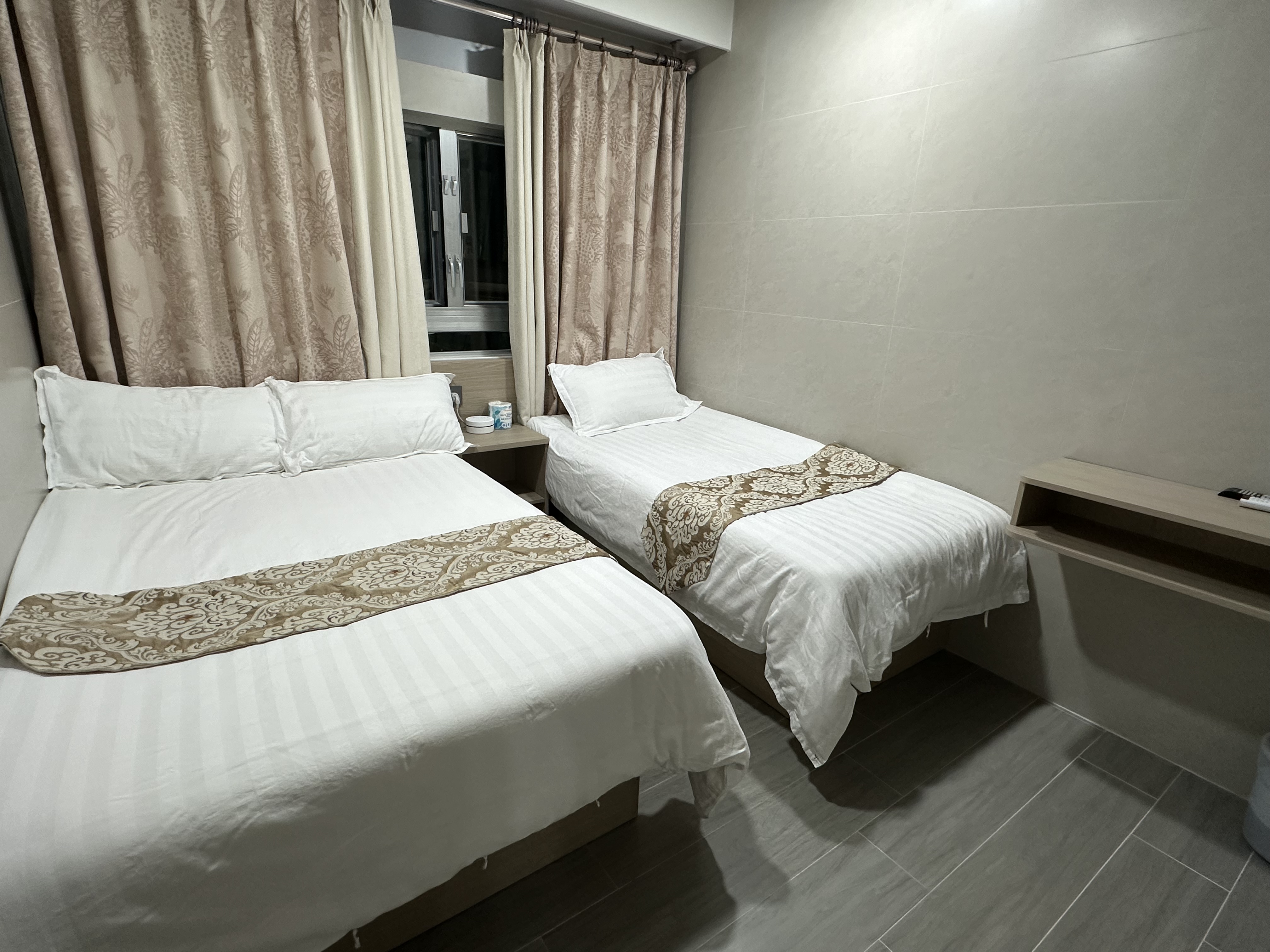 3 affordable and comfortable double bed room