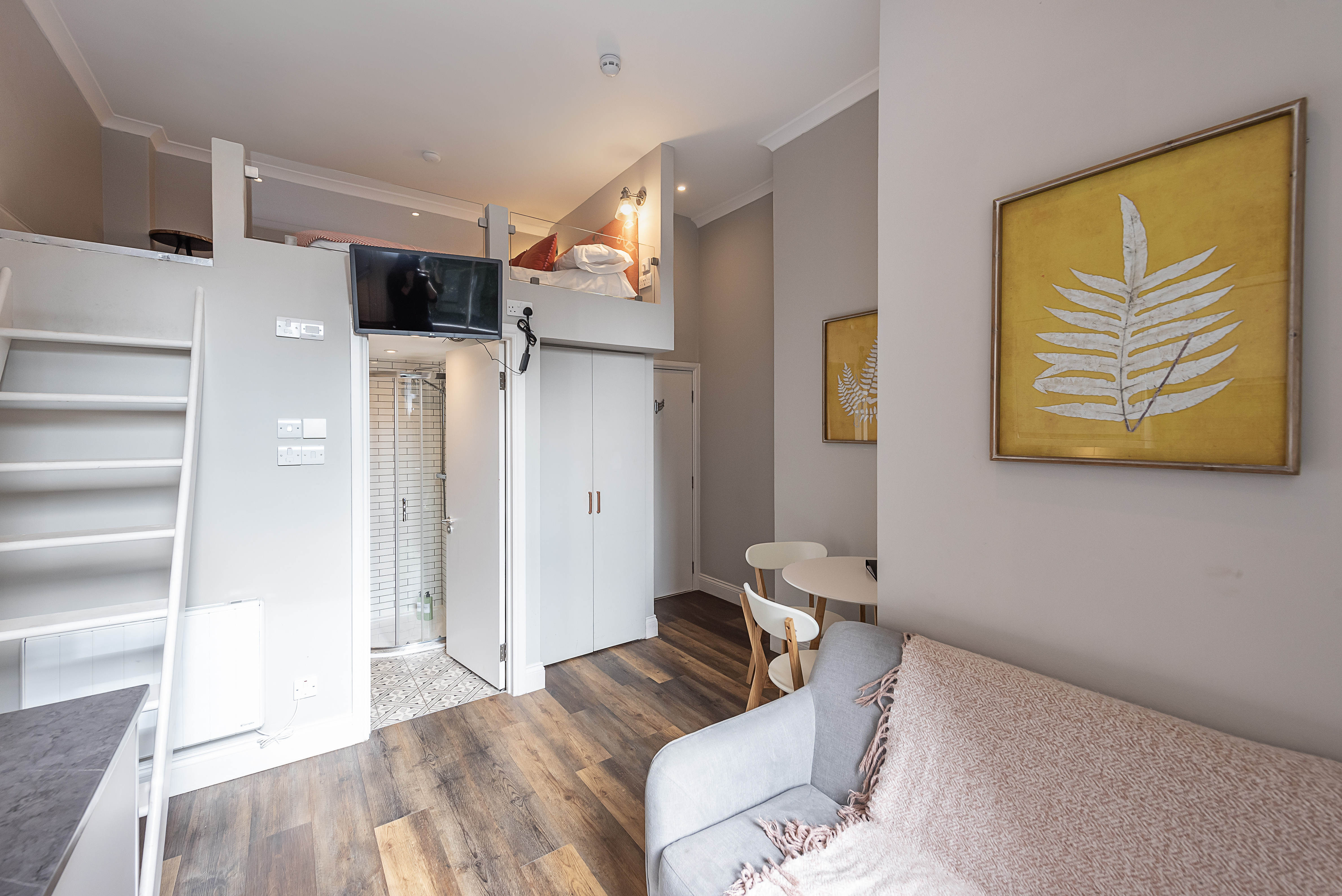 Lovely Notting Hill Studio