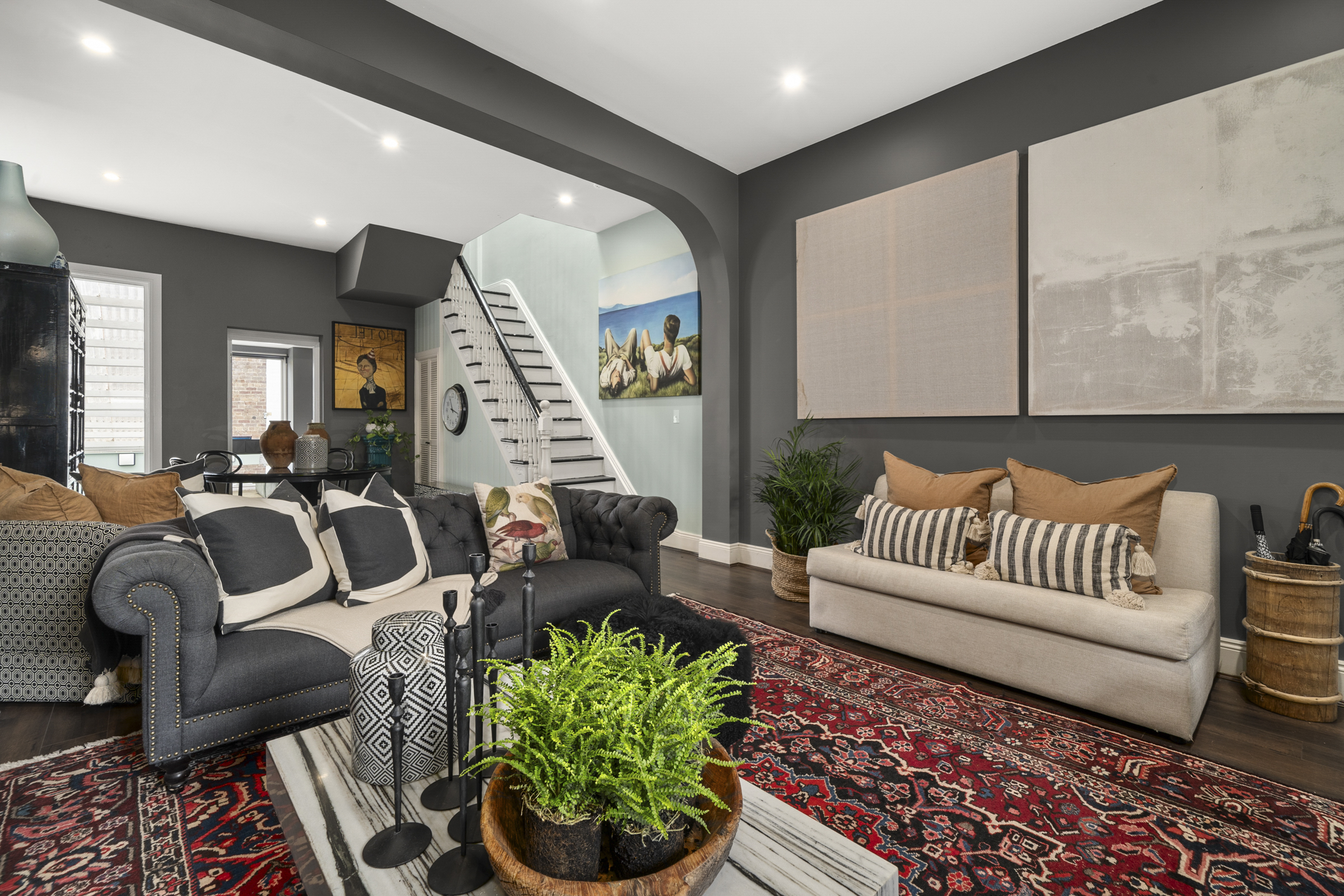 526 Lovely 3 Bedroom Terrace. Location Plus.