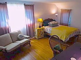 Large Rm w/ FULL Bed (U/R & Strong)