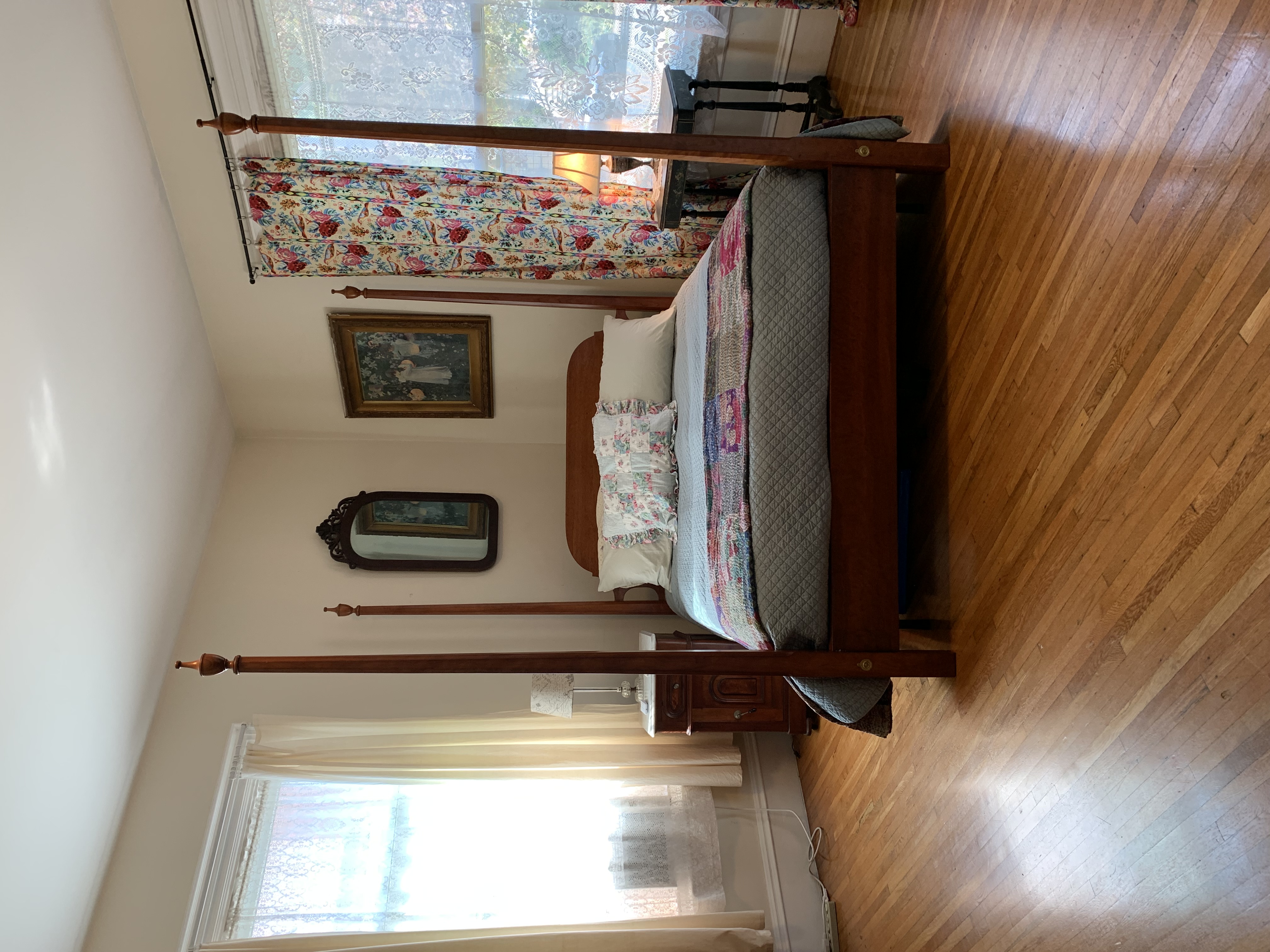 Large Private room in Savin Hill