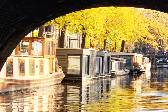 First Class houseboat studio (corner) — Amsterdam stay