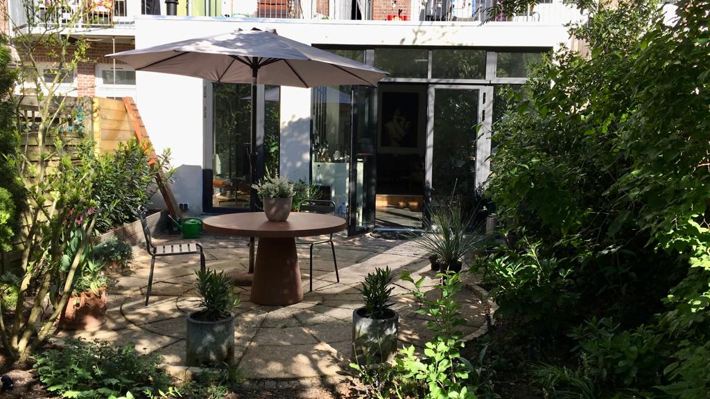 Entire home with lovely garden in Zuid, Amsterdam