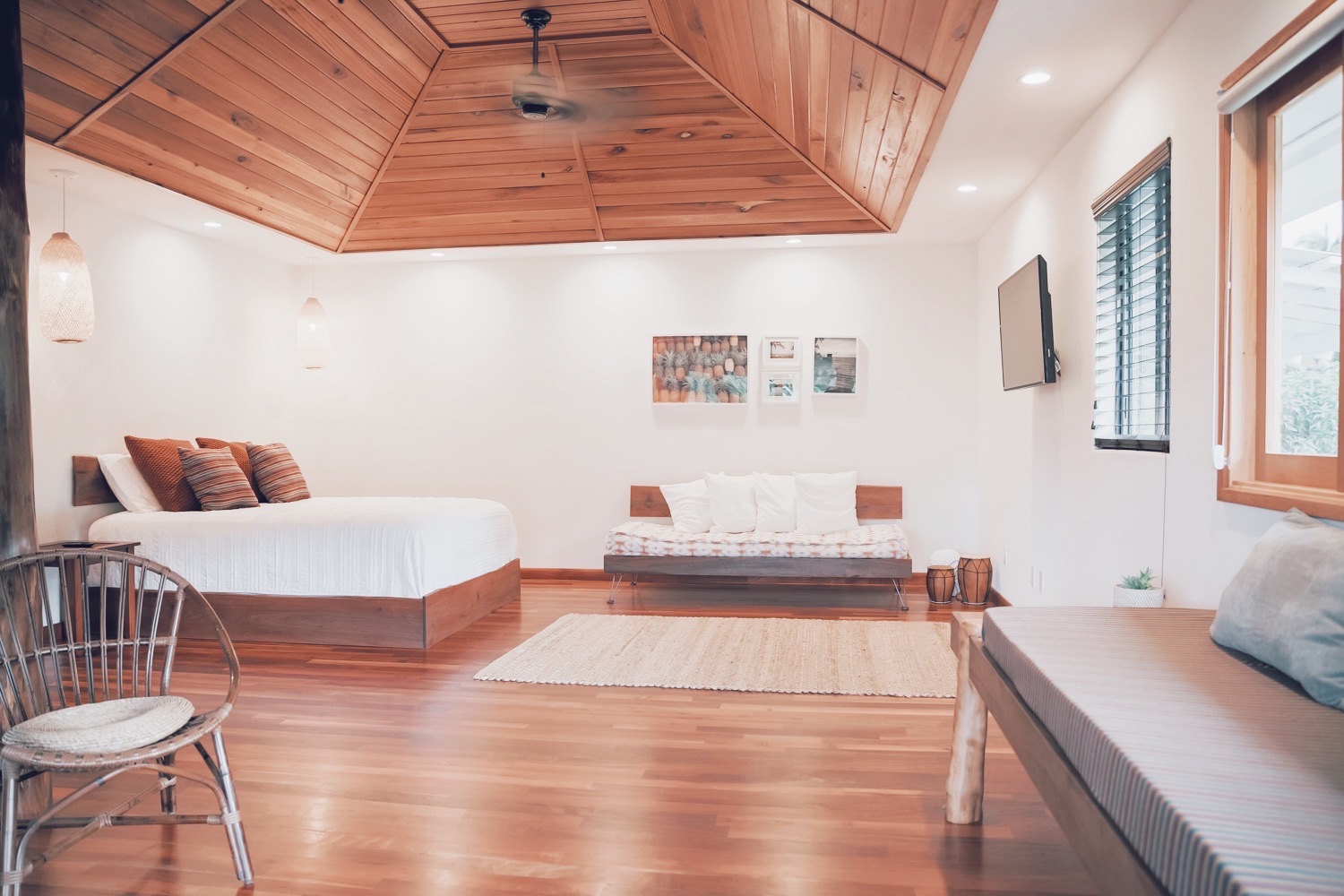 Waterfall Views B&B One Mile from Downtown Hilo Bed and breakfasts