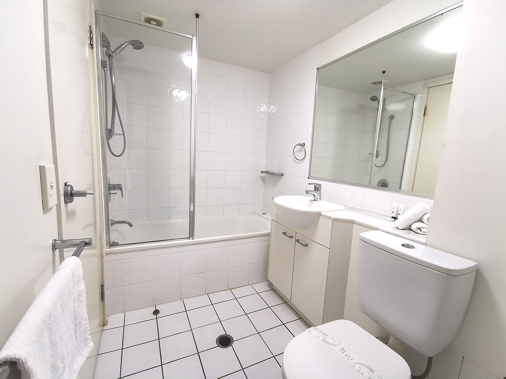 One Bedroom Self-contained Apartments in Toowong, Brisbane