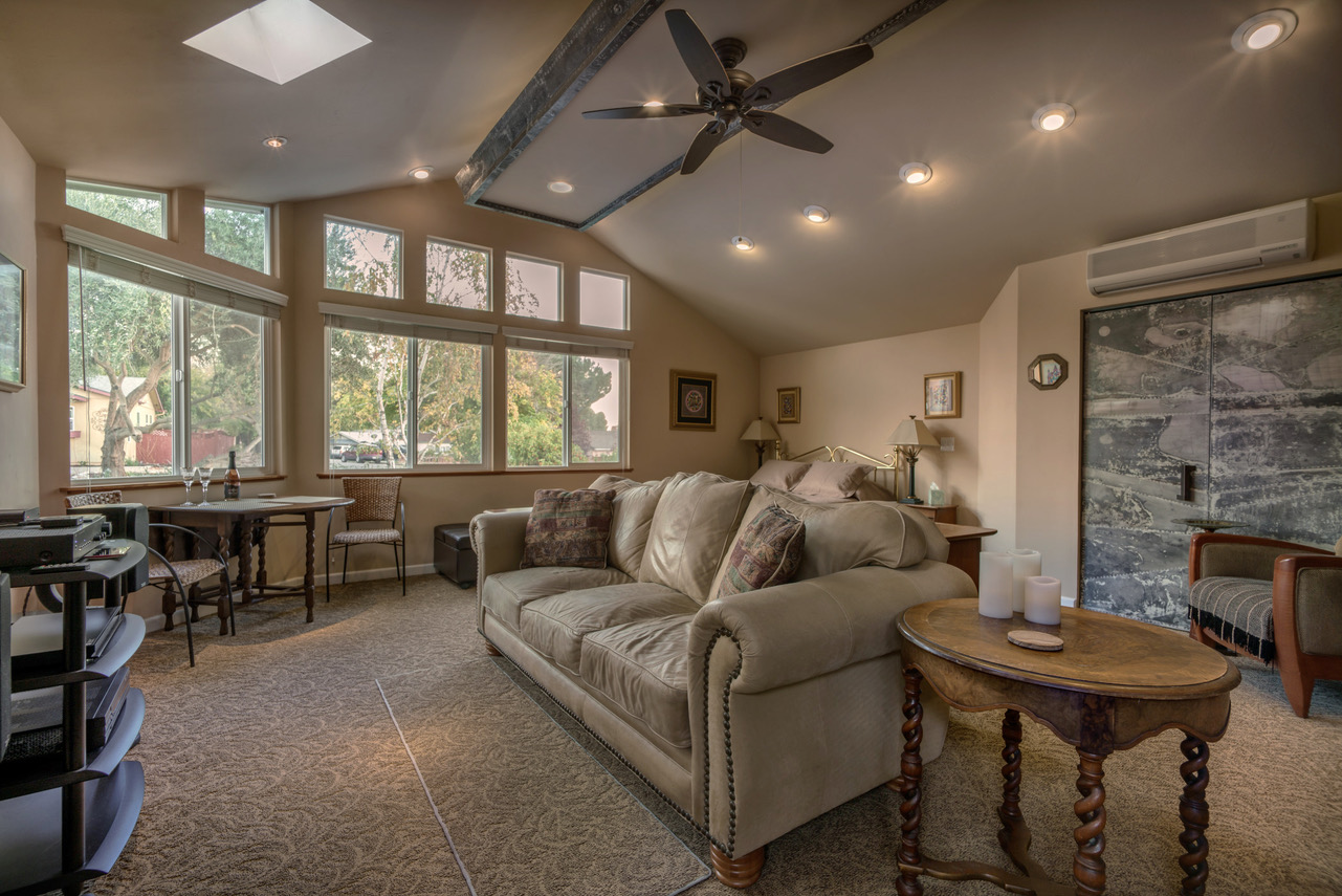 Spacious Studio With Private Entry and Bath