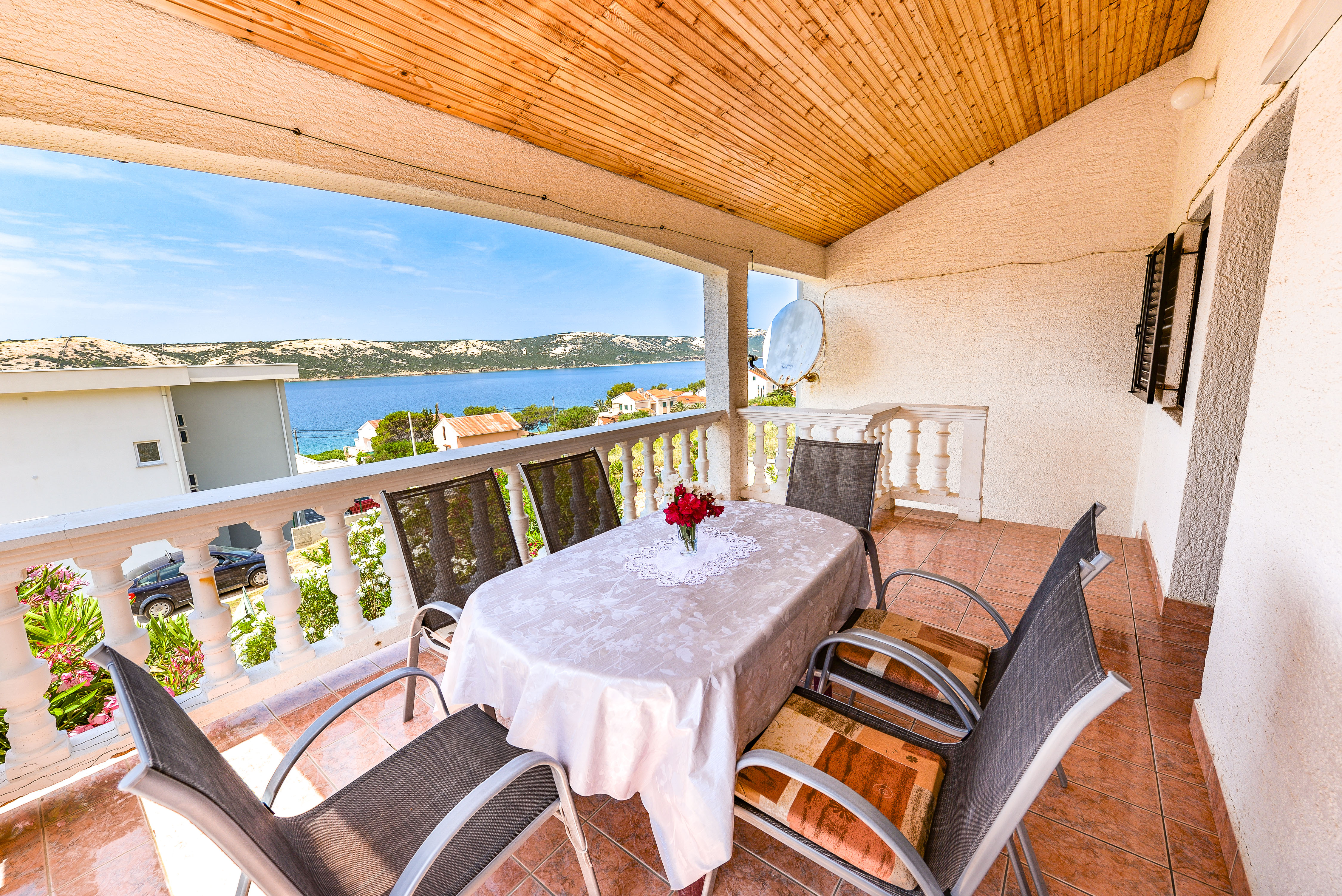 MIRJANA - three bedroom apartment with air con