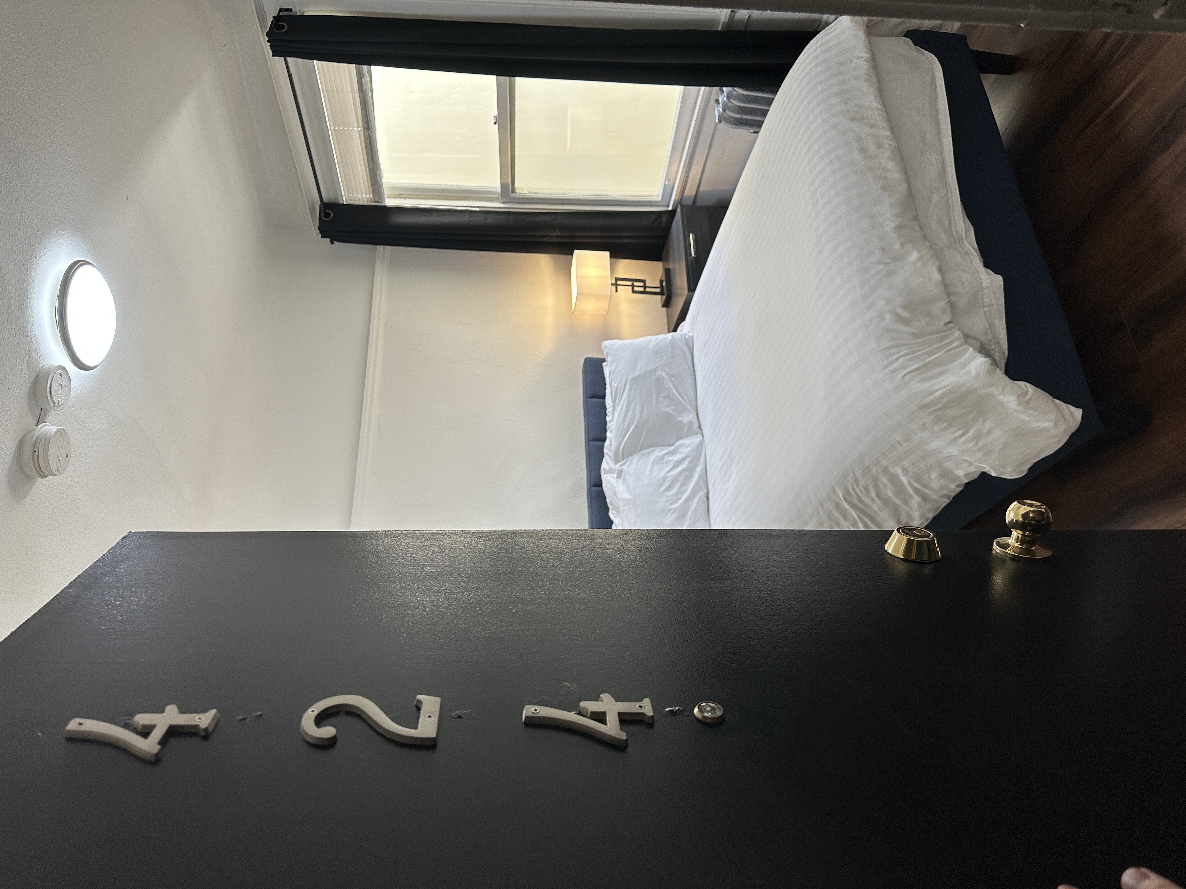 Chic & Cozy Boutique Room in Union Square – #424