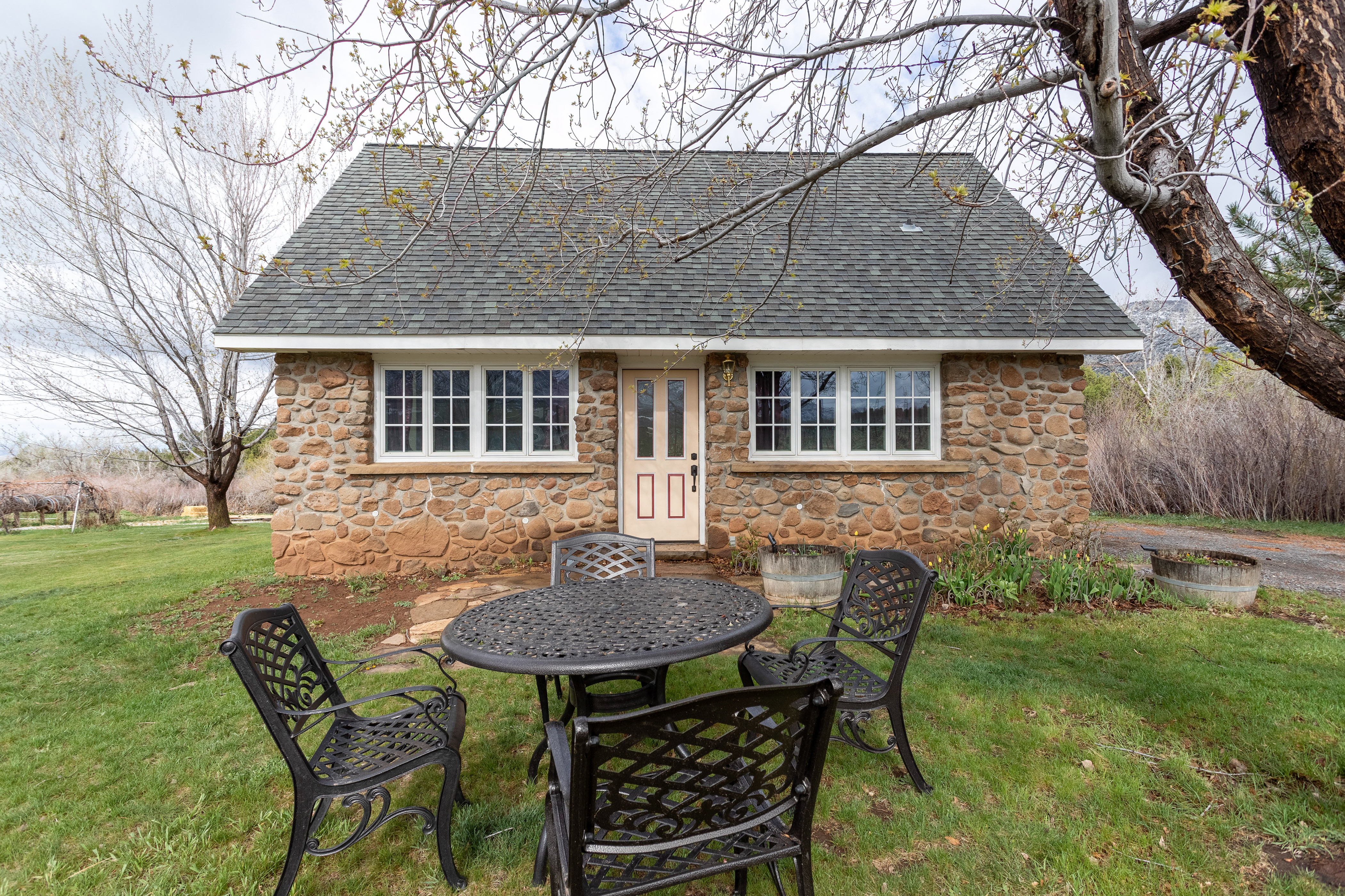 Vineyard and Winery Getaway at the Stone Cottage