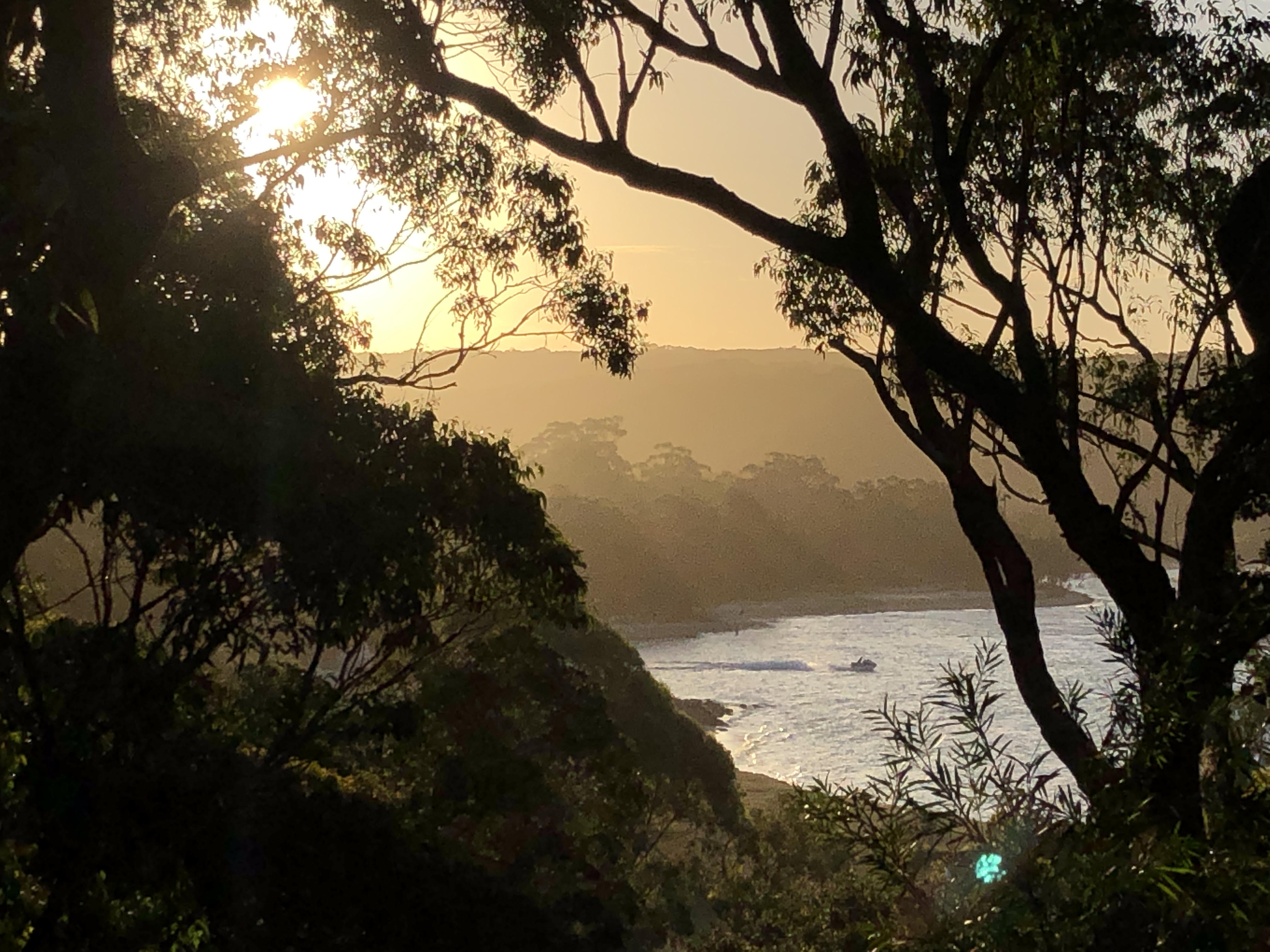 Bundeena Beach Shack with view.