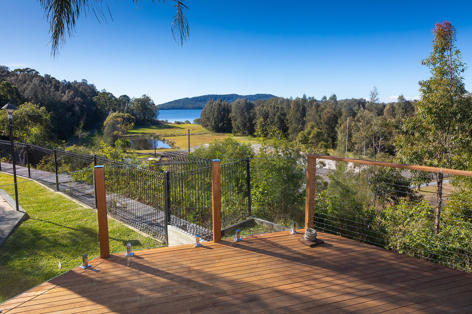 Lake access! Book 2 Nights get the 3rd FREE! in Mid-Coast, Mid North Coast