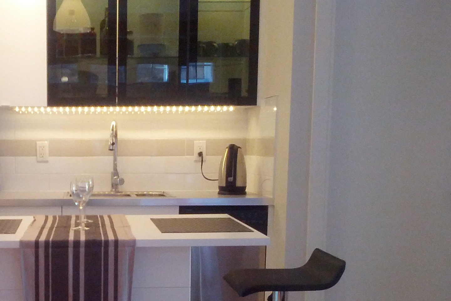 Serviced Deluxe Family Apartment( self-contained) in Yonge-Eglinton, Toronto