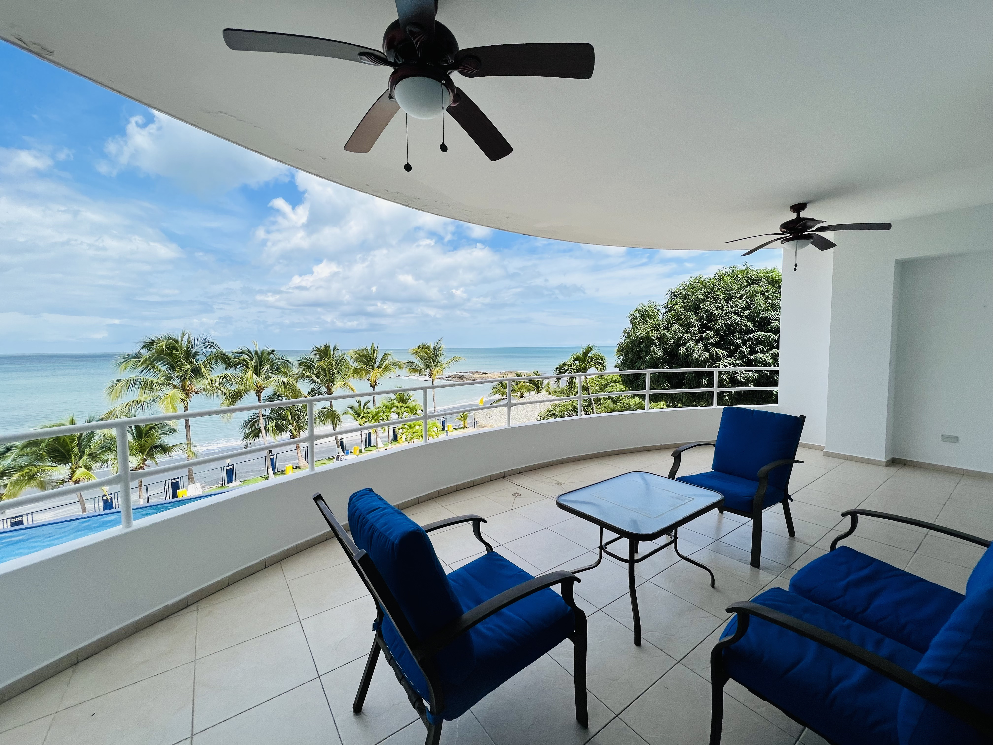 Coronado Bay SuperHost Beachfront Apt 205