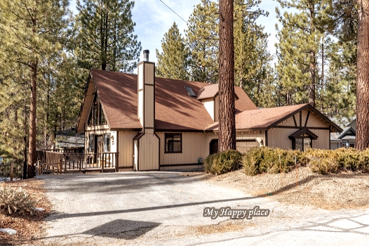 Cozy cabin + Game Loft! Close to slopes & stores.