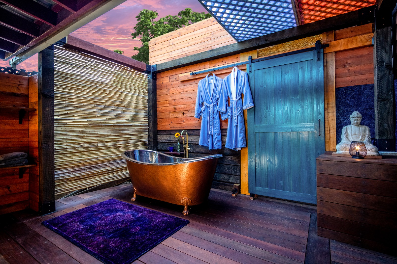 Hidden gem w/ spa tub