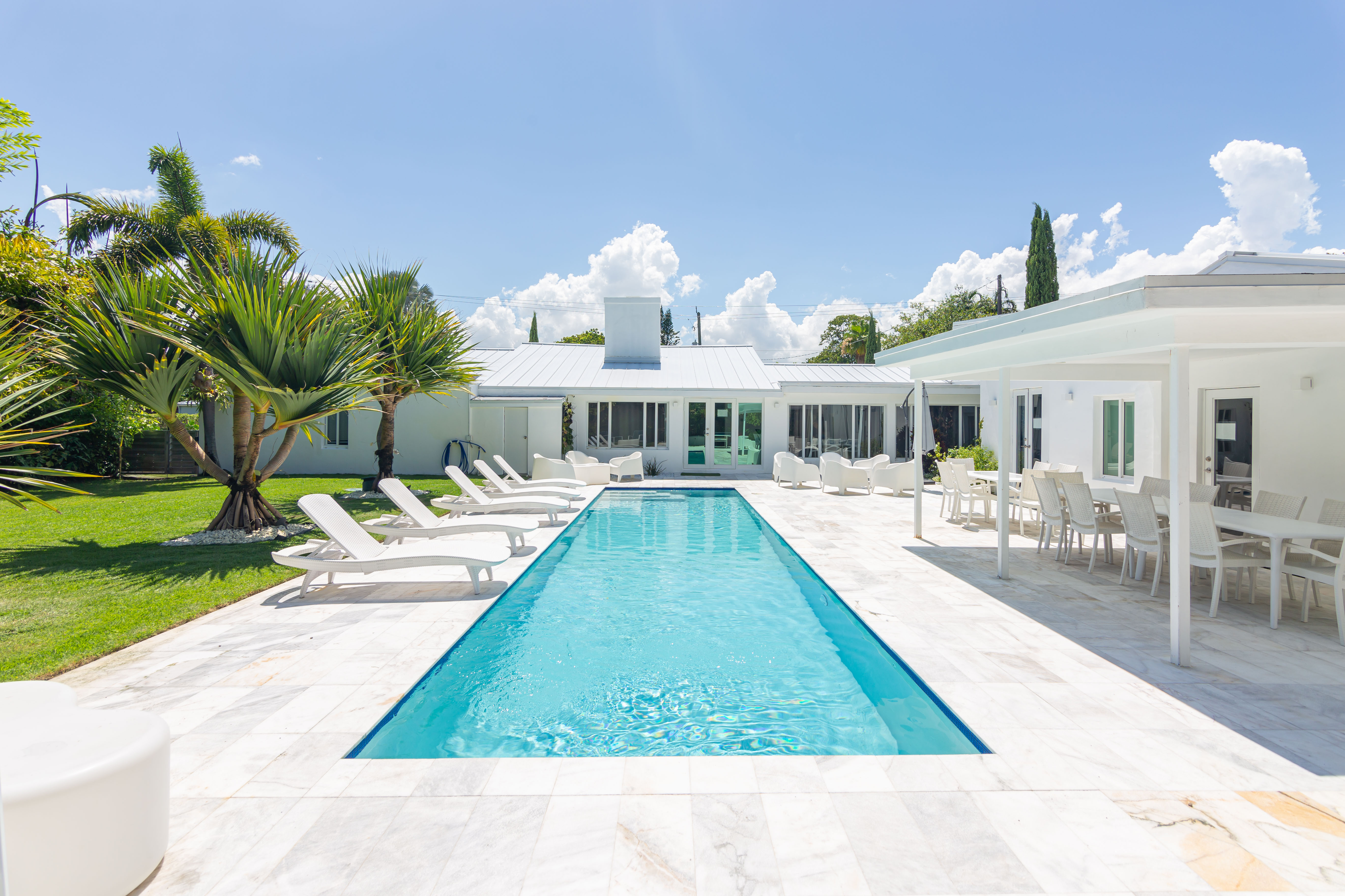 6-BR Vacation Home for Bachelorettes & families - Houses for Rent in Miami, Florida, United States - Airbnb