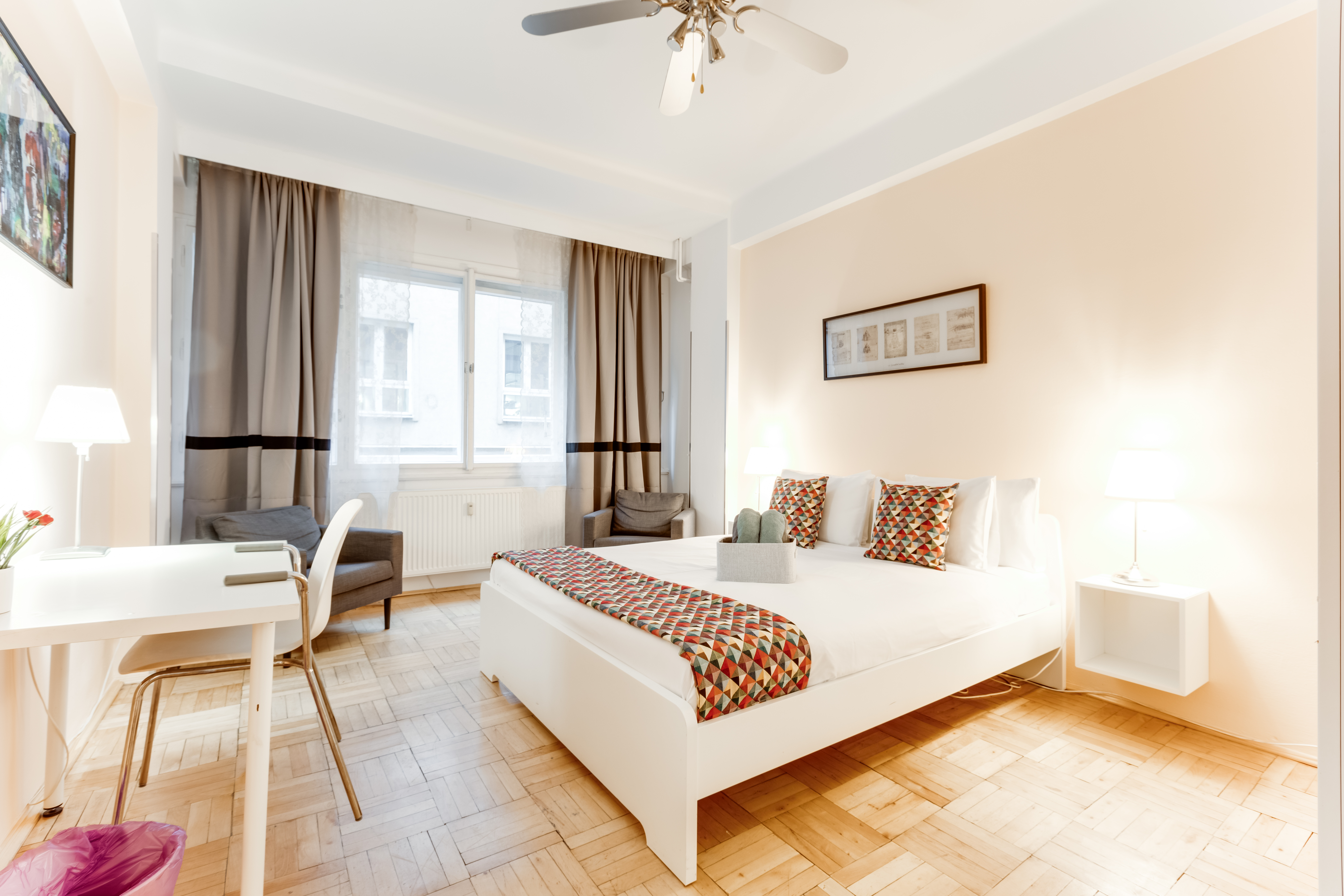 Quaint Elegant ROOM in City Center