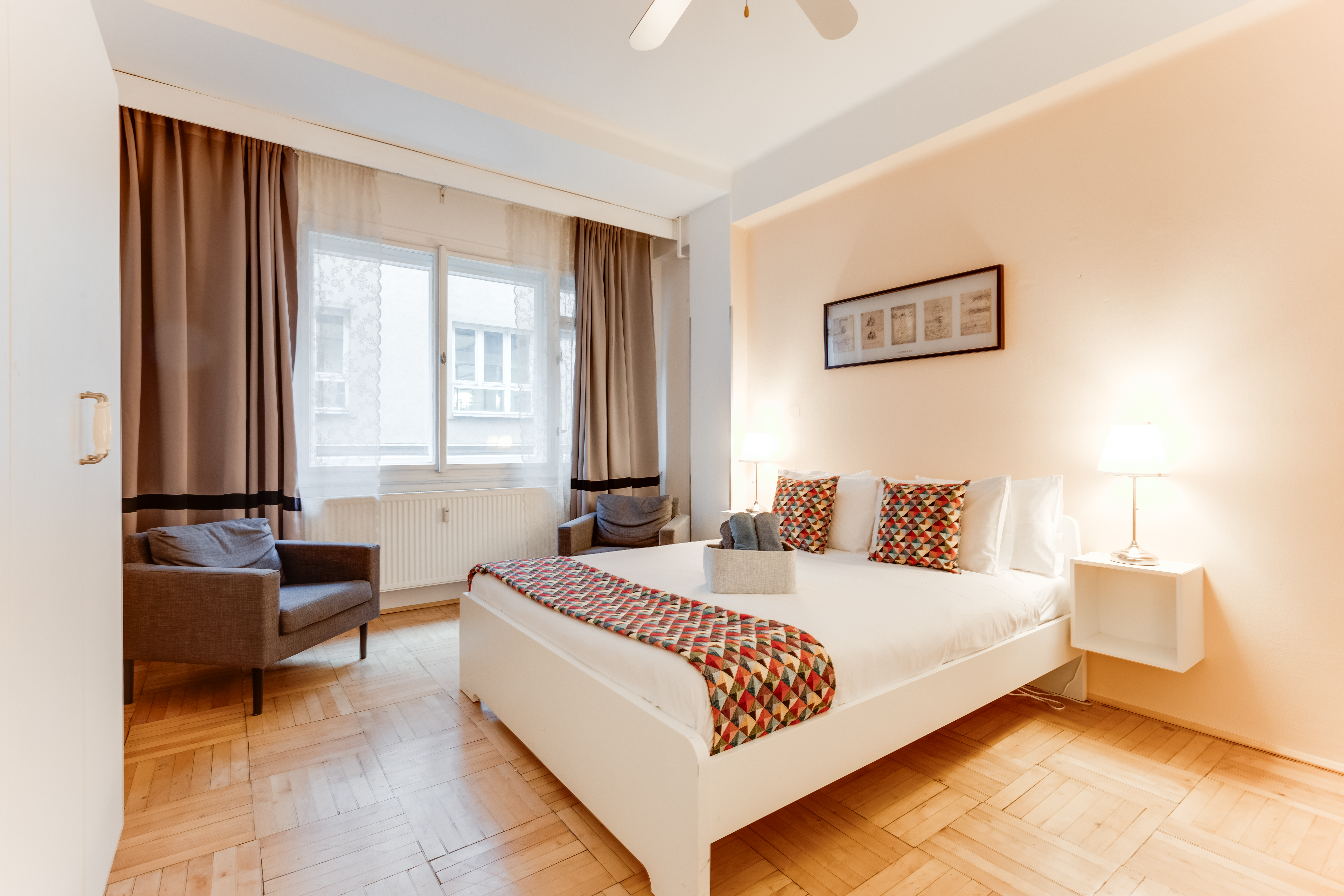 Quaint Fantastic ROOM in City Center