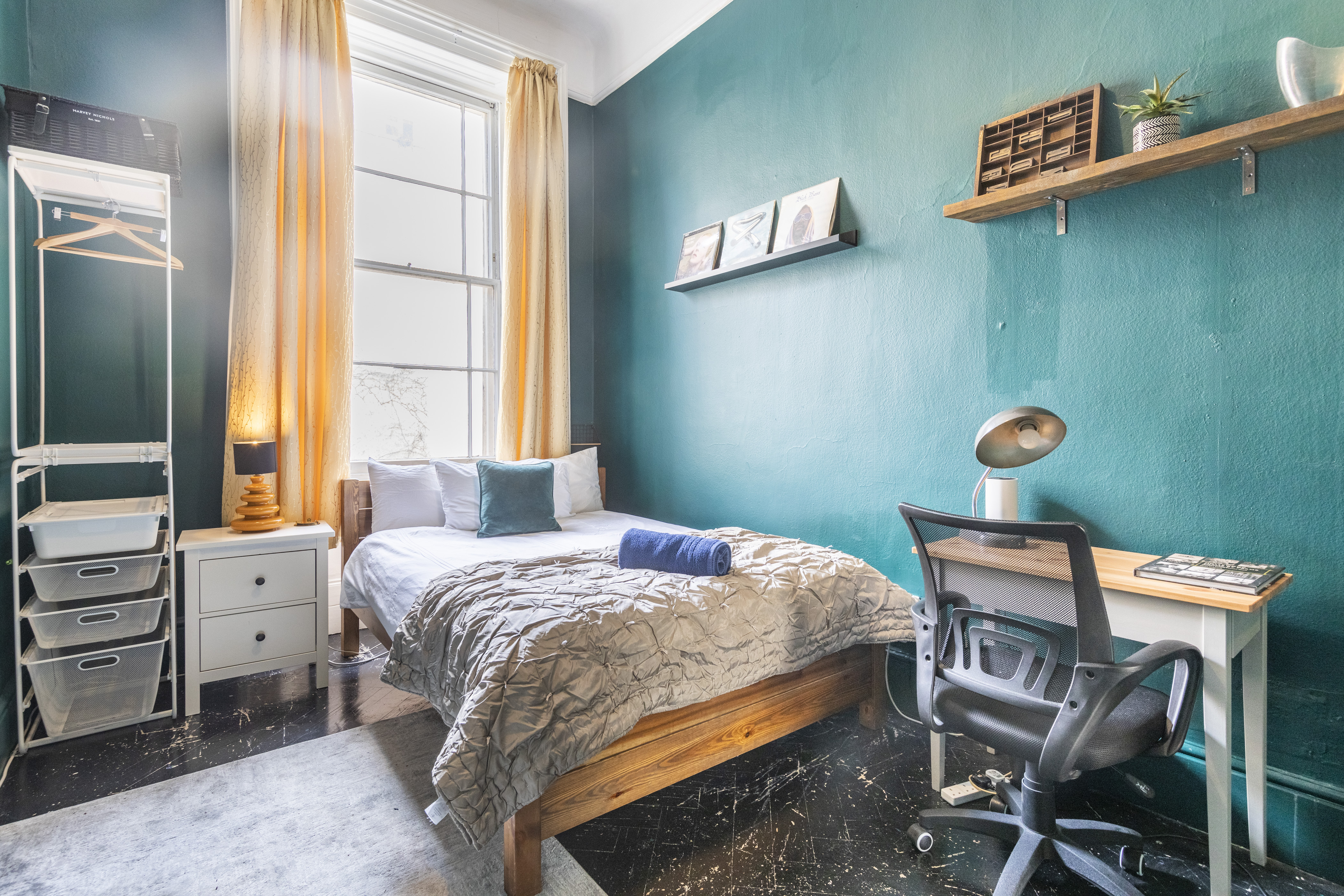 Quiet Double Bedroom, Central Location