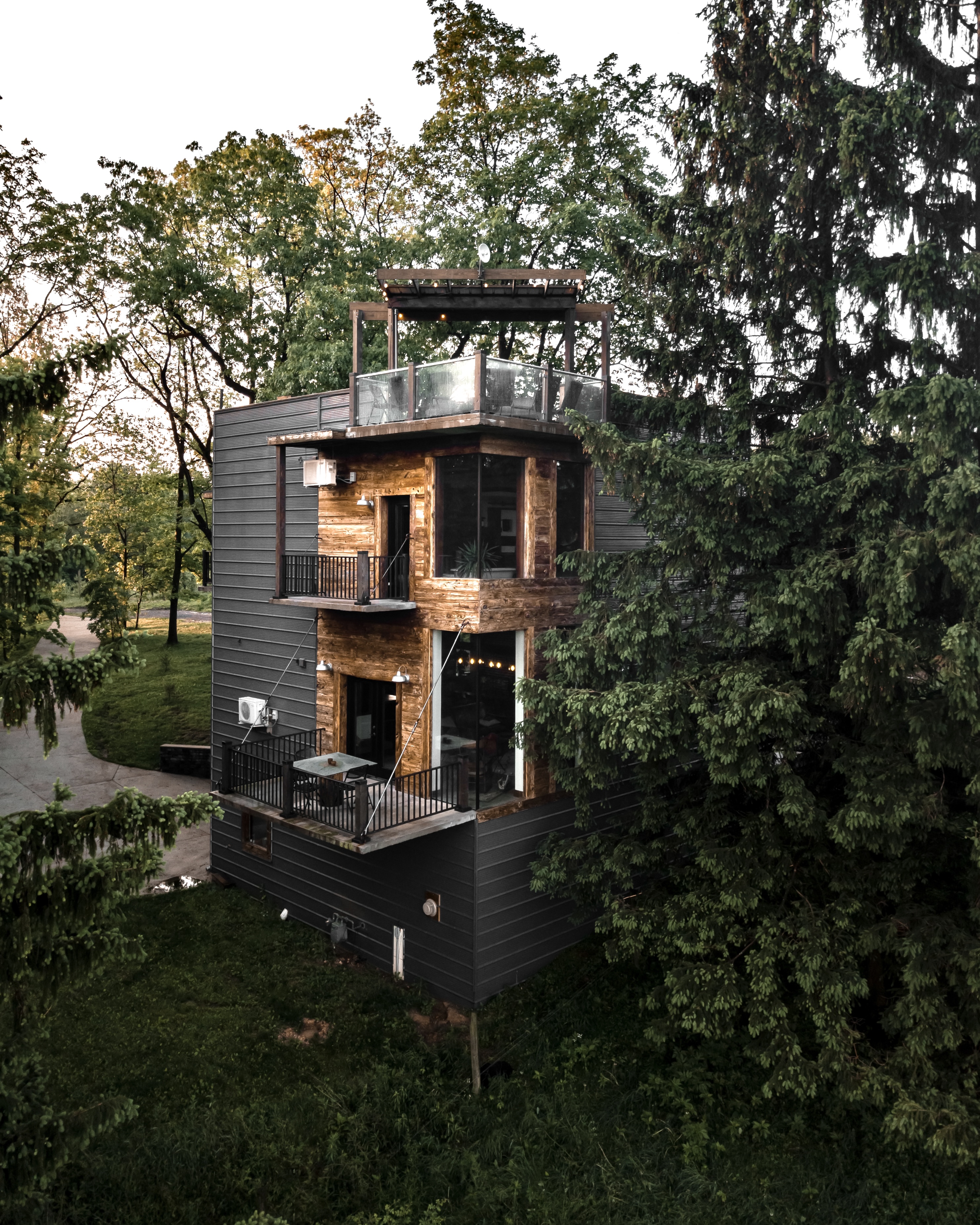 Orchard House- Treebox - Houses for Rent in Sugarcreek, Ohio