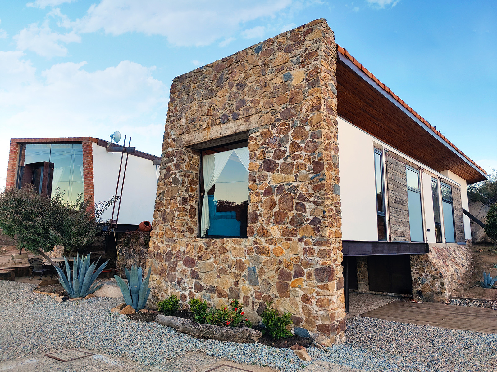 La Casa en La Piedra, where design meets nature Cabins for Rent in