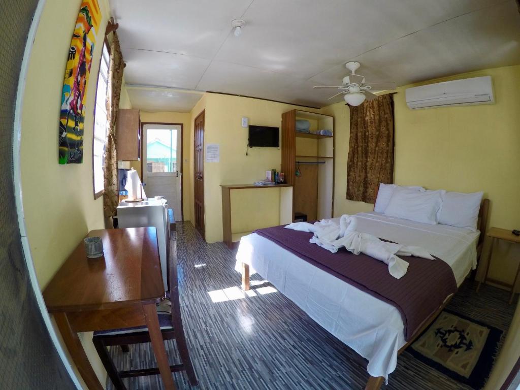 Chila's Beach View Studio in Belize Islands, Belize