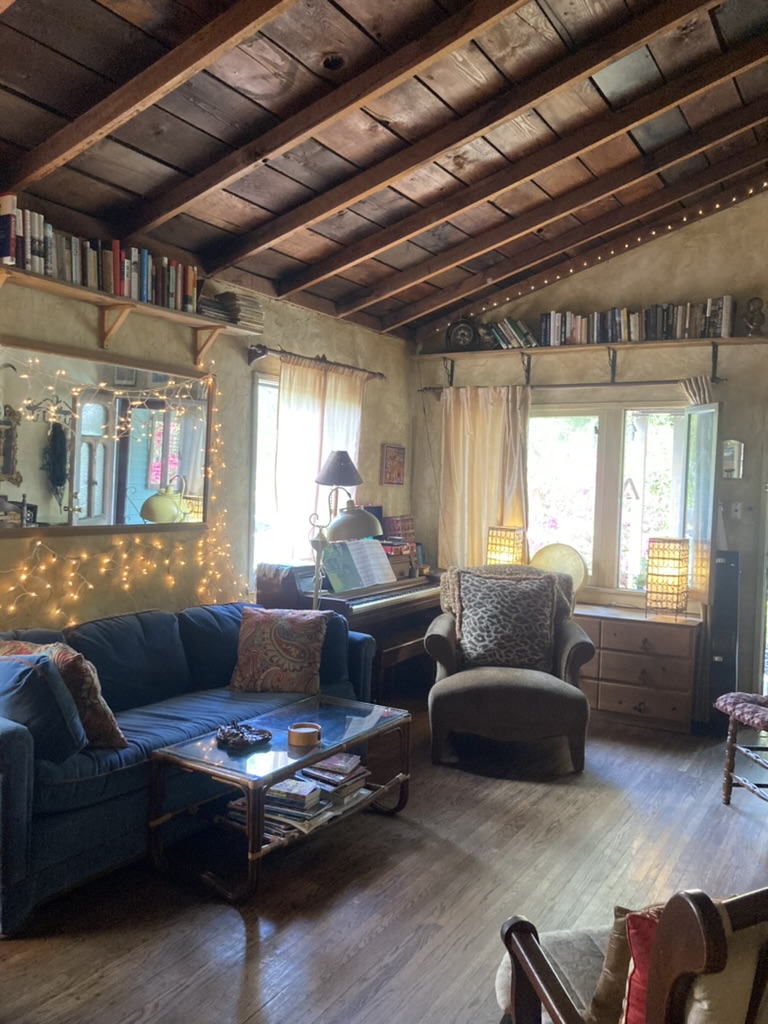 Bohemian rustic abode w/ rooftop jacuzzi near SOFI in Venice, Los Angeles