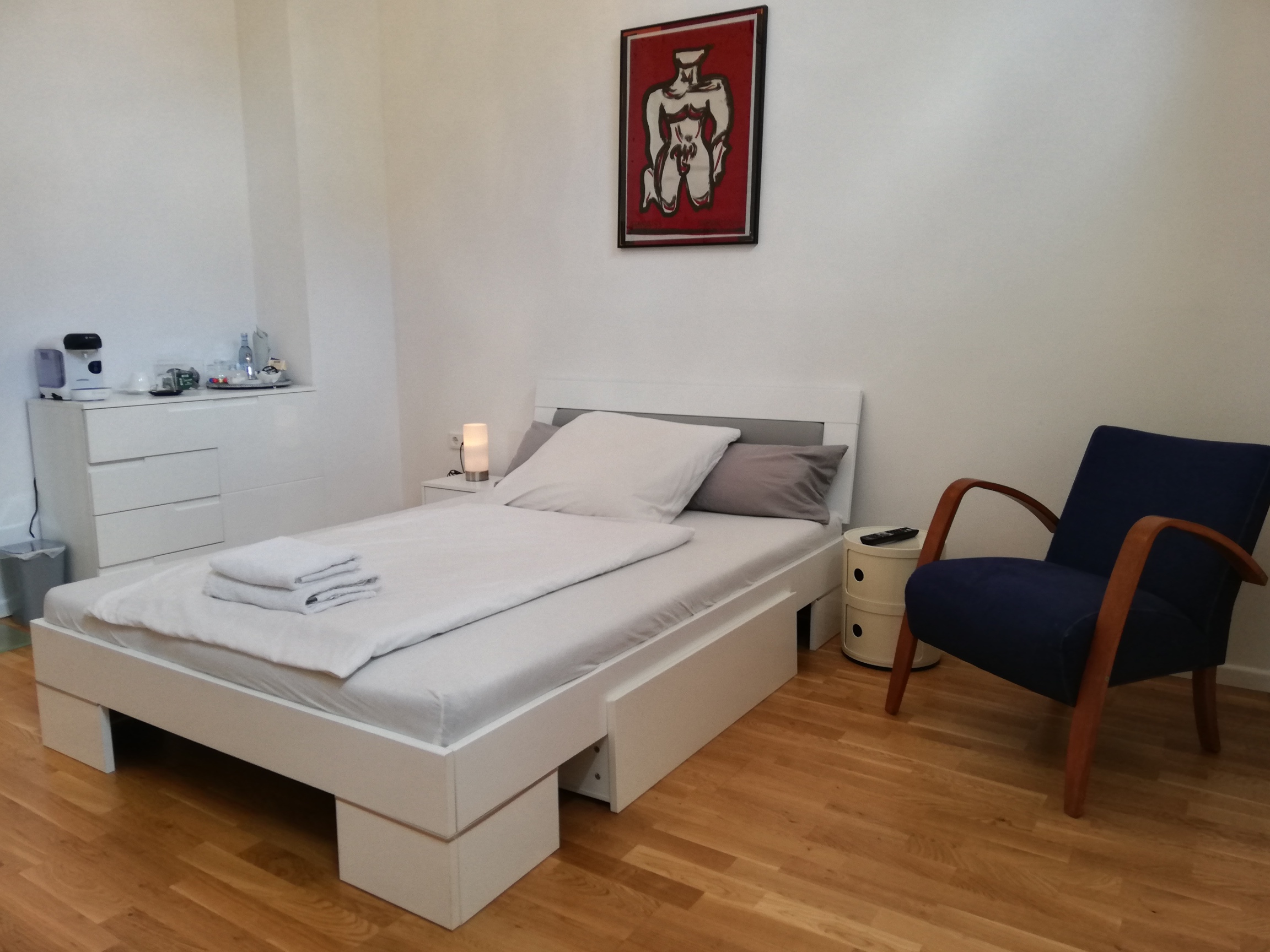 Quiet, bright room in Flingern