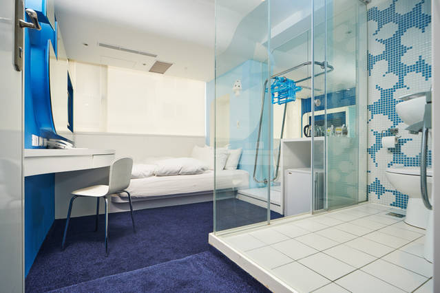 MRT (3 mins walk) Foreverinn 8D6/ Double bed/一張大床